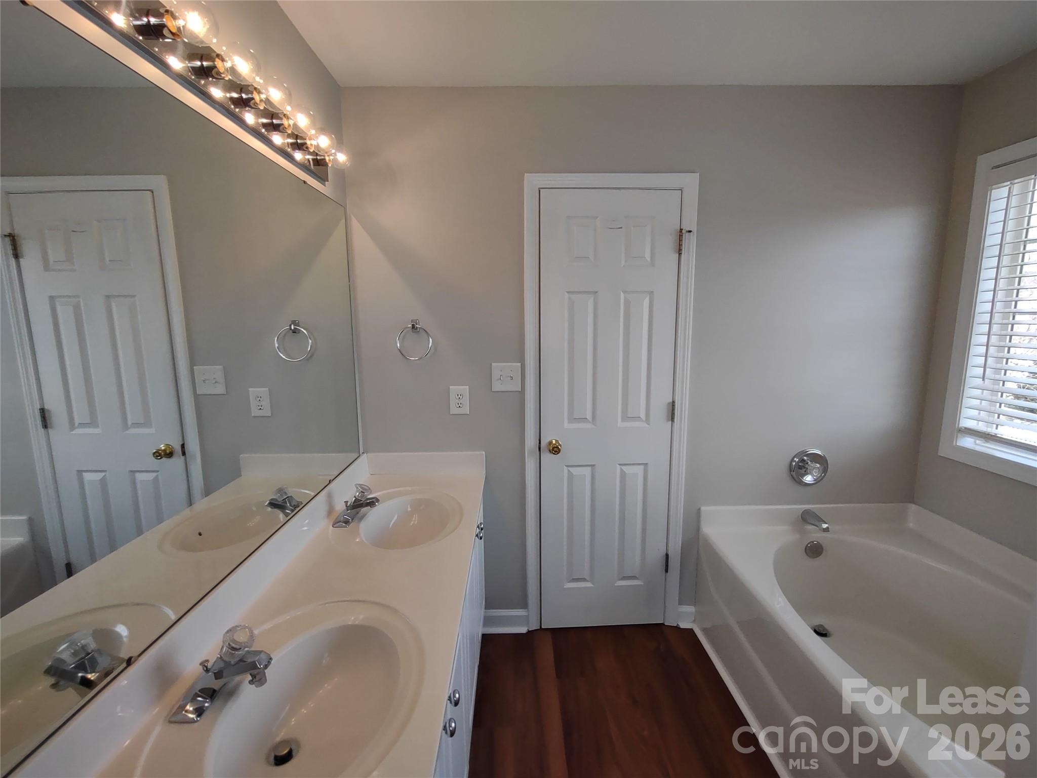 Taylor Glenn - Residential Lease