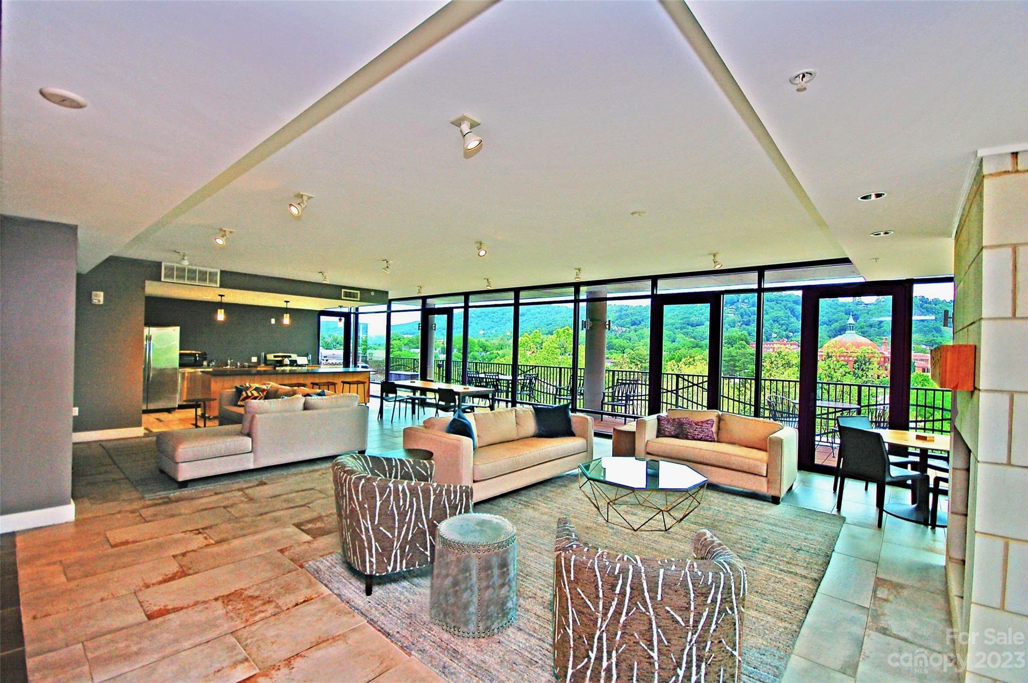 60 North Market - Residential