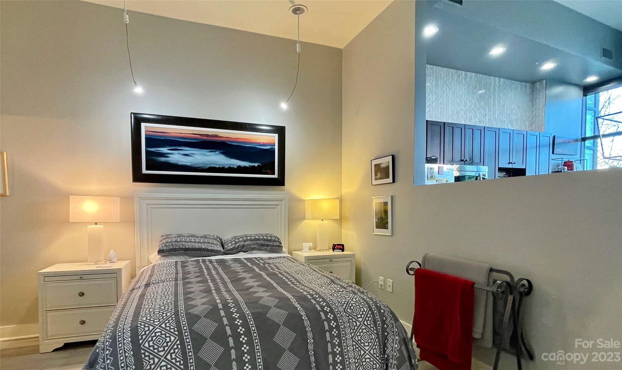 60 North Market - Residential