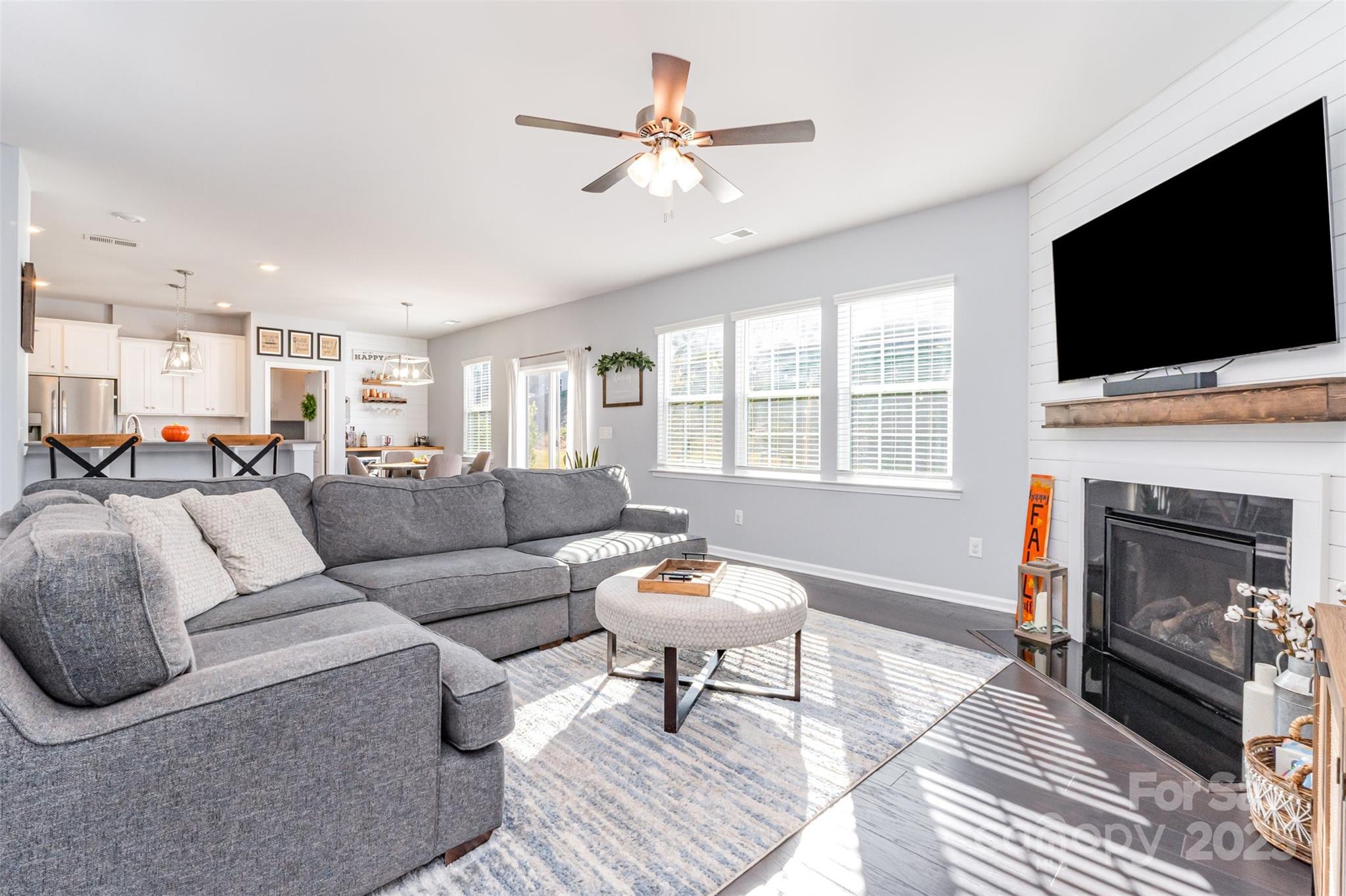 The Palisades - Residential