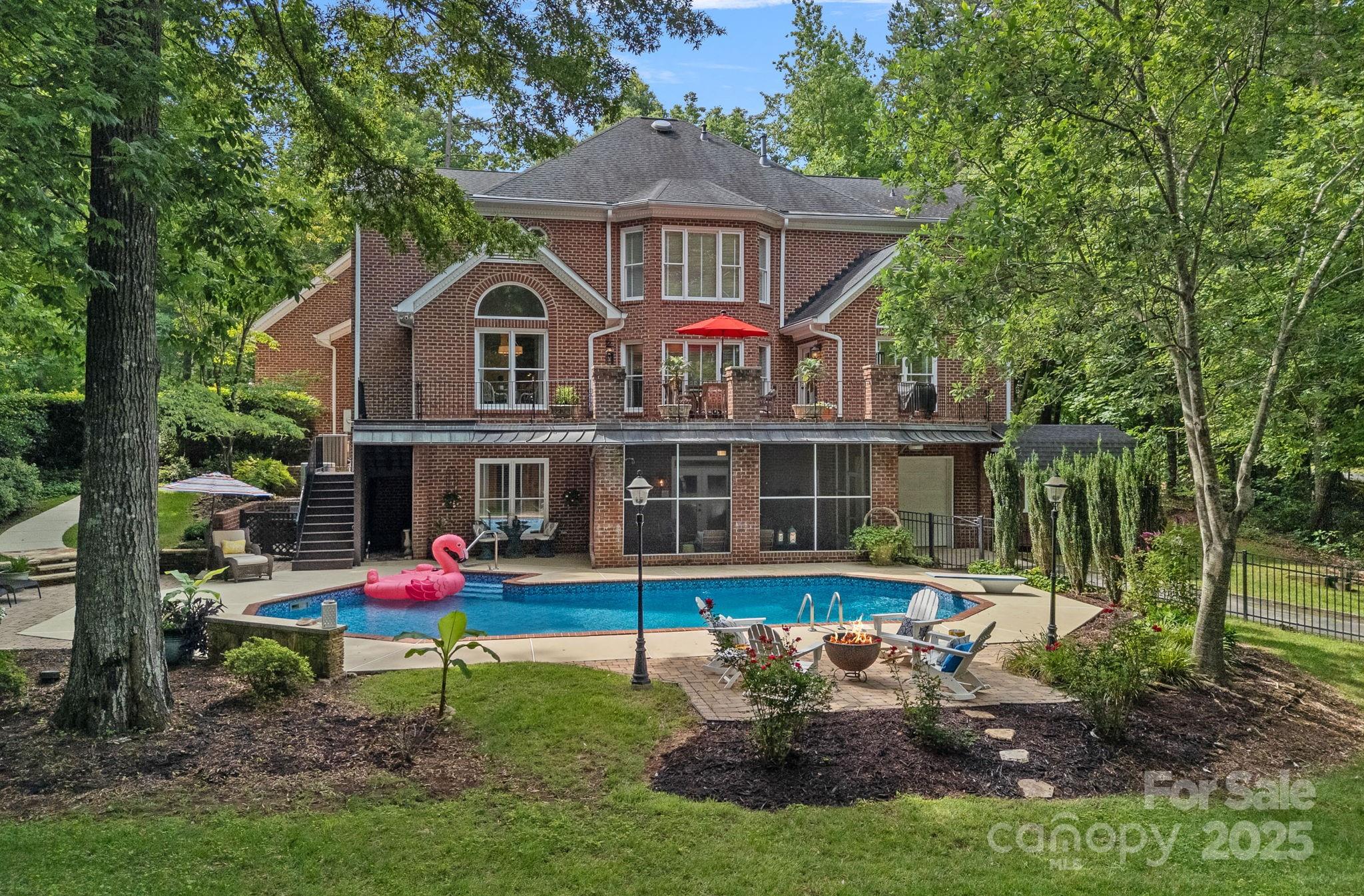 1317 Longleaf Court