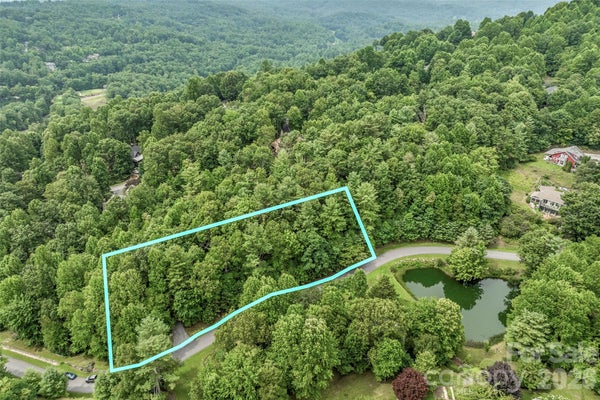 GATEWAY DR, HENDERSONVILLE, NC 28739 - Image 7467ddc8b0d9a21b726633d90c02f558/280690368