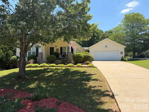 Photo of 161 Winding Cedar Drive, Statesville, NC 28677 (MLS # 4407549)