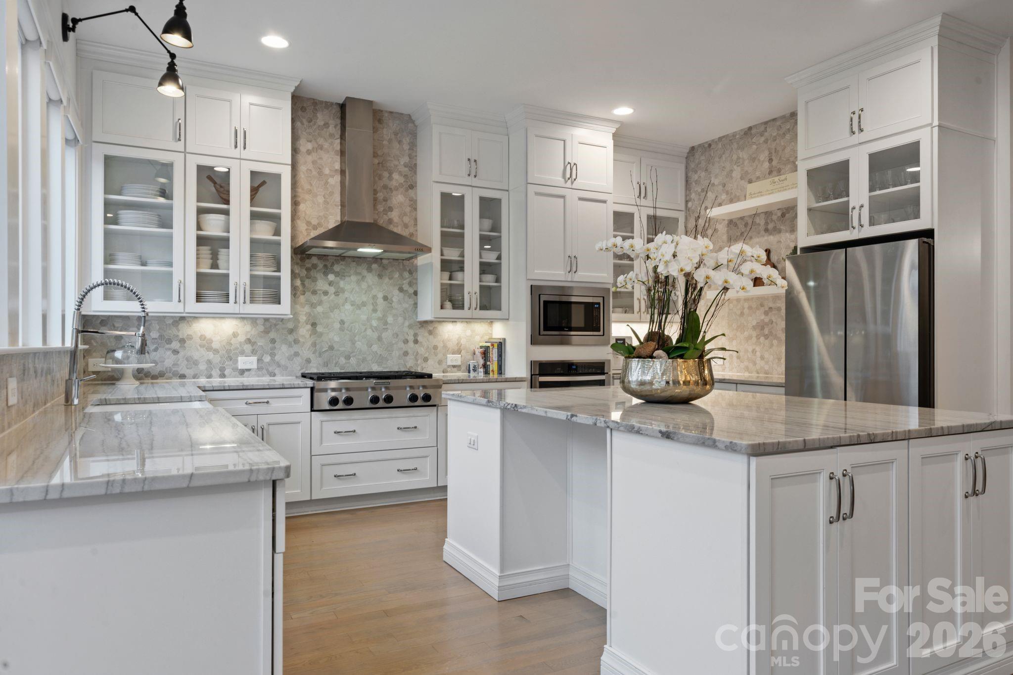 200 Seven Oaks Landing