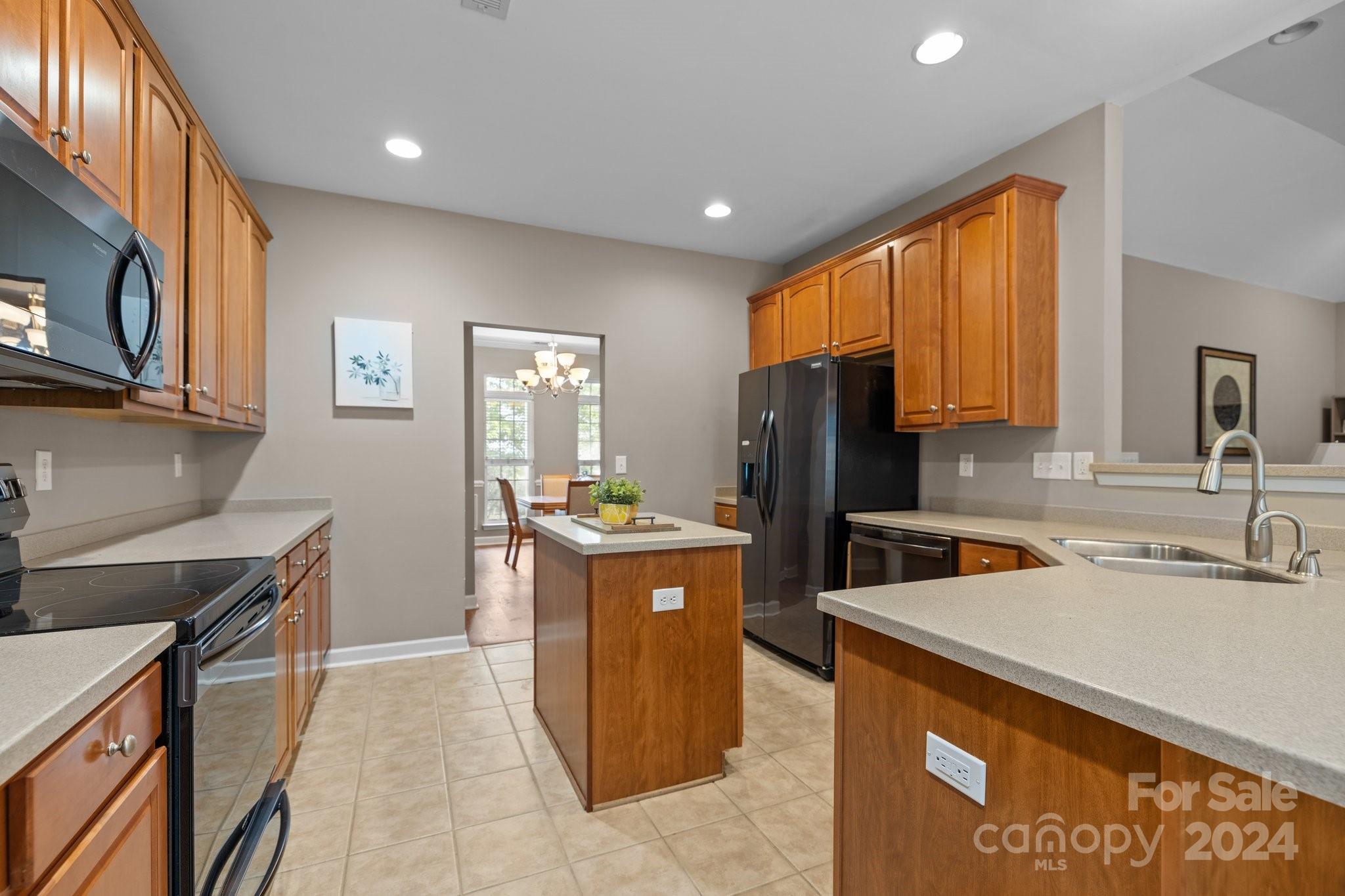 Chadwyck At Regent Park - Residential