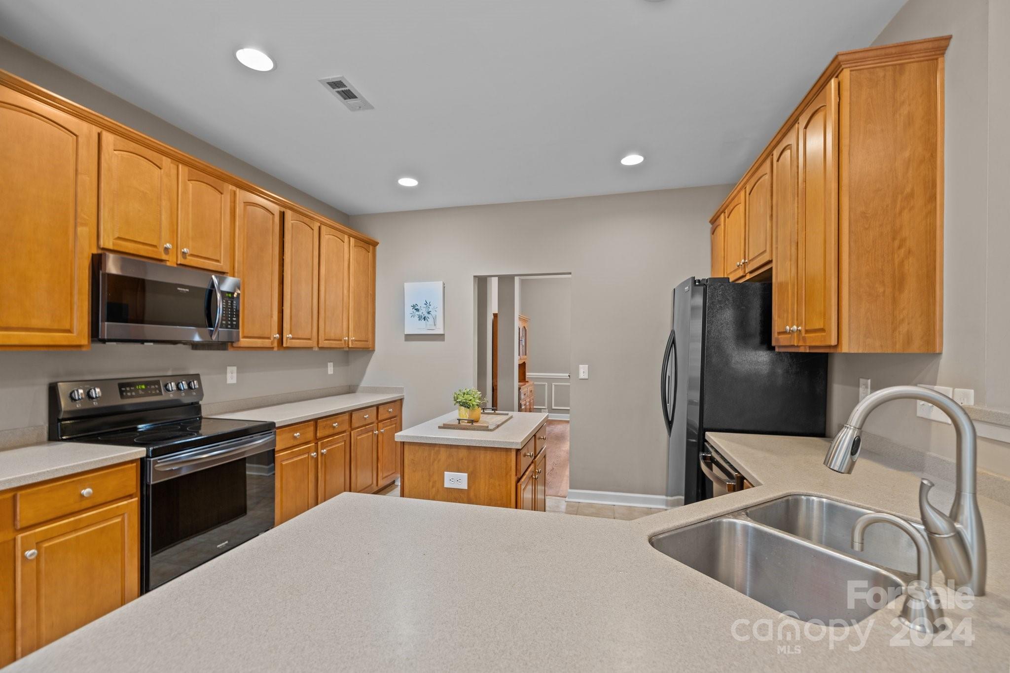Chadwyck At Regent Park - Residential