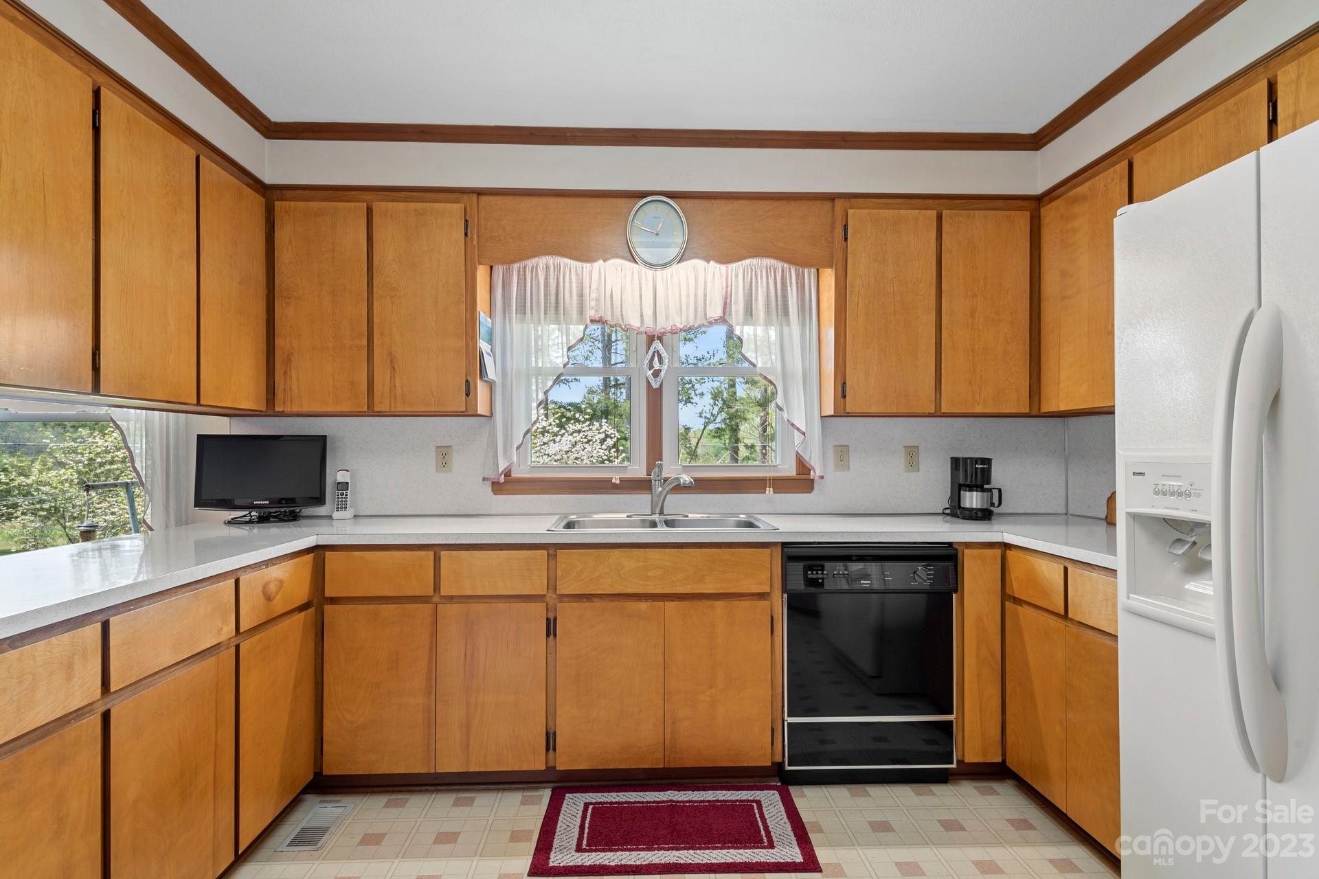 Country Club Estates - Residential