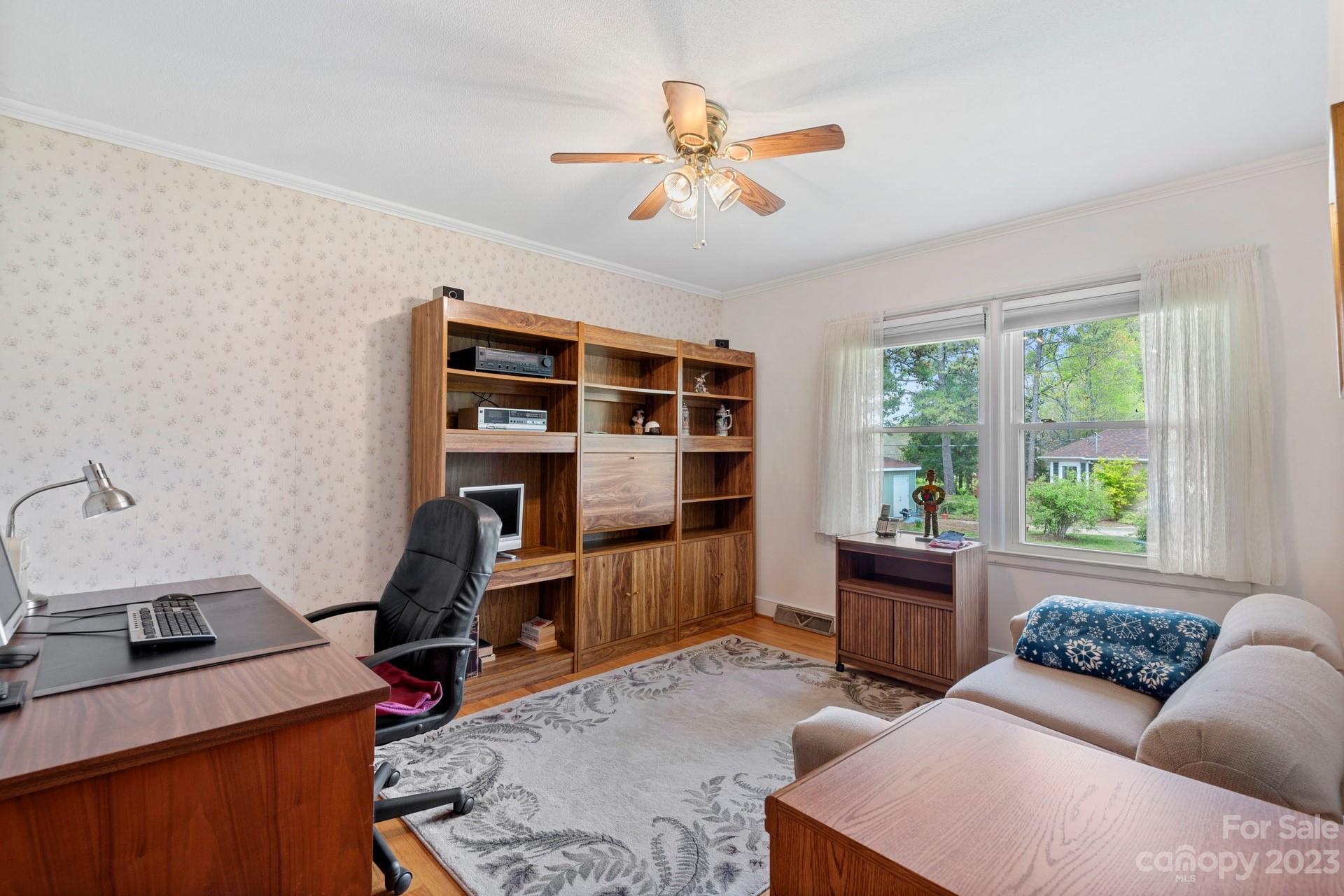 Country Club Estates - Residential