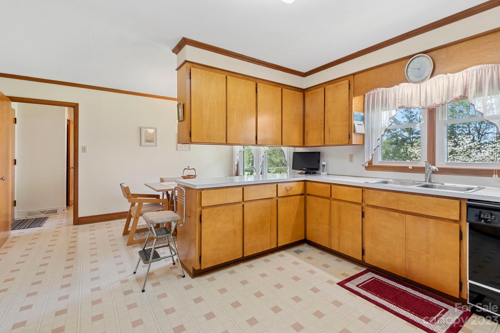 Country Club Estates - Residential