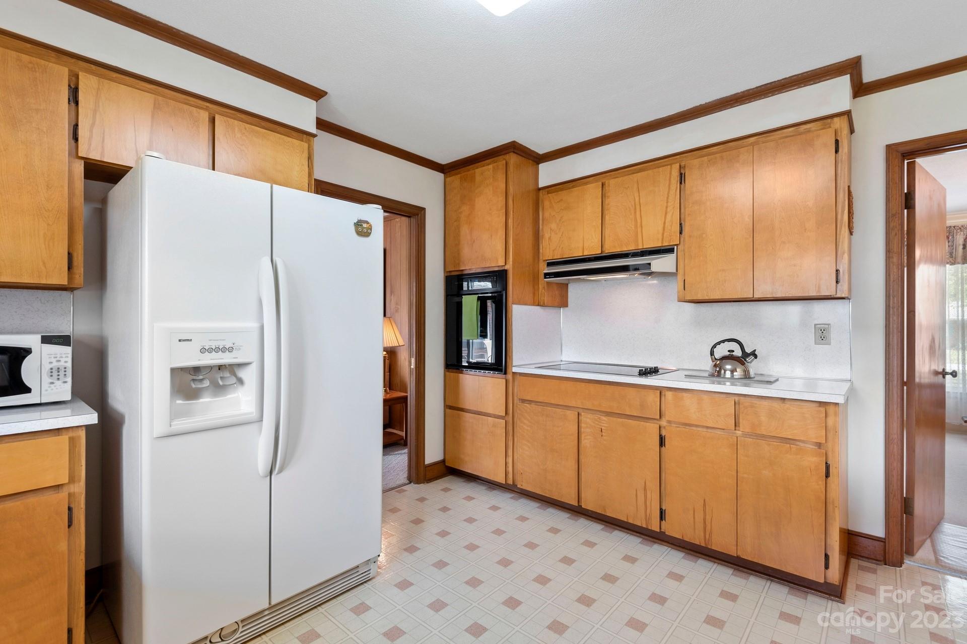 Country Club Estates - Residential