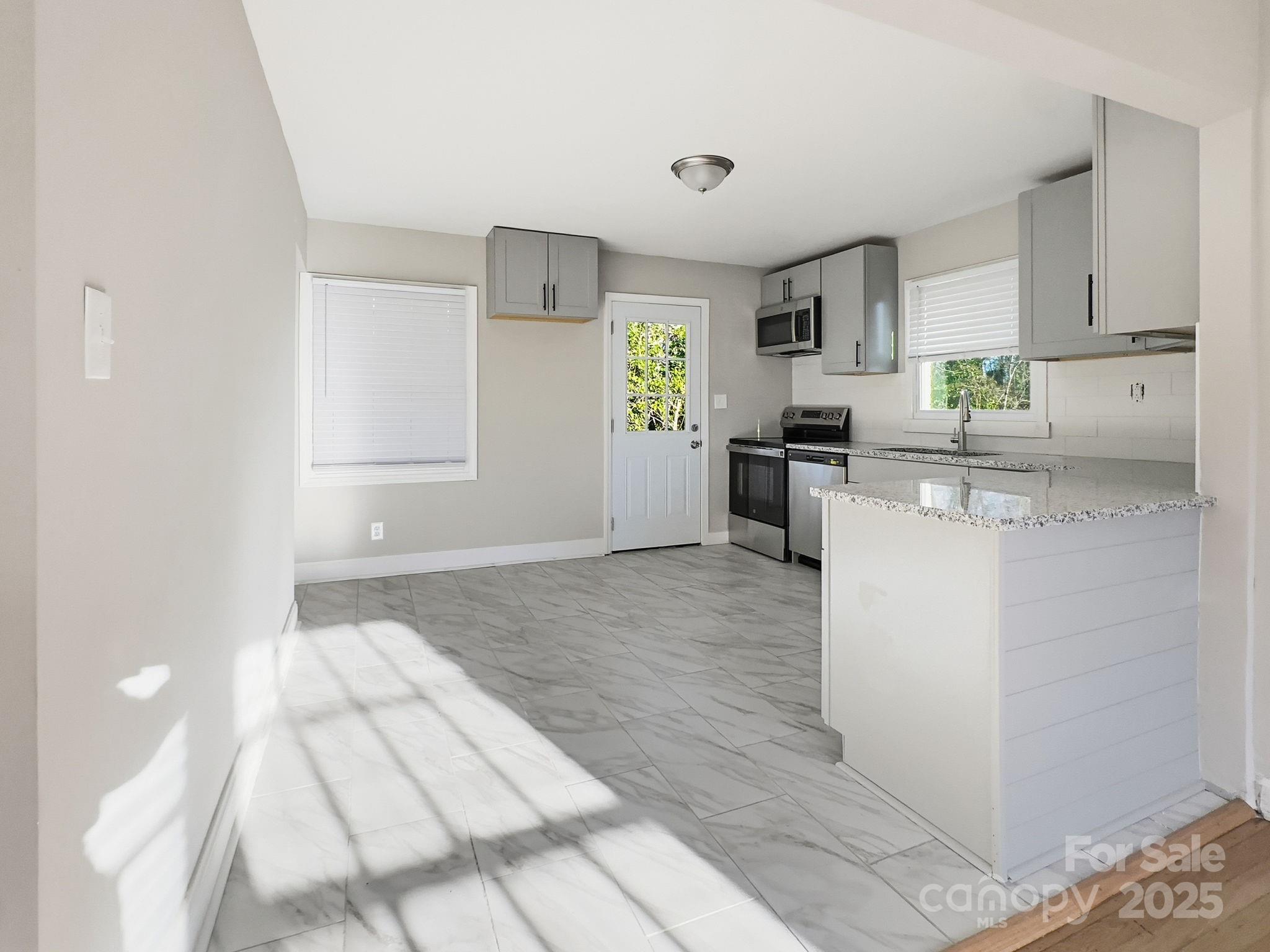 1420 Rollingwood Drive