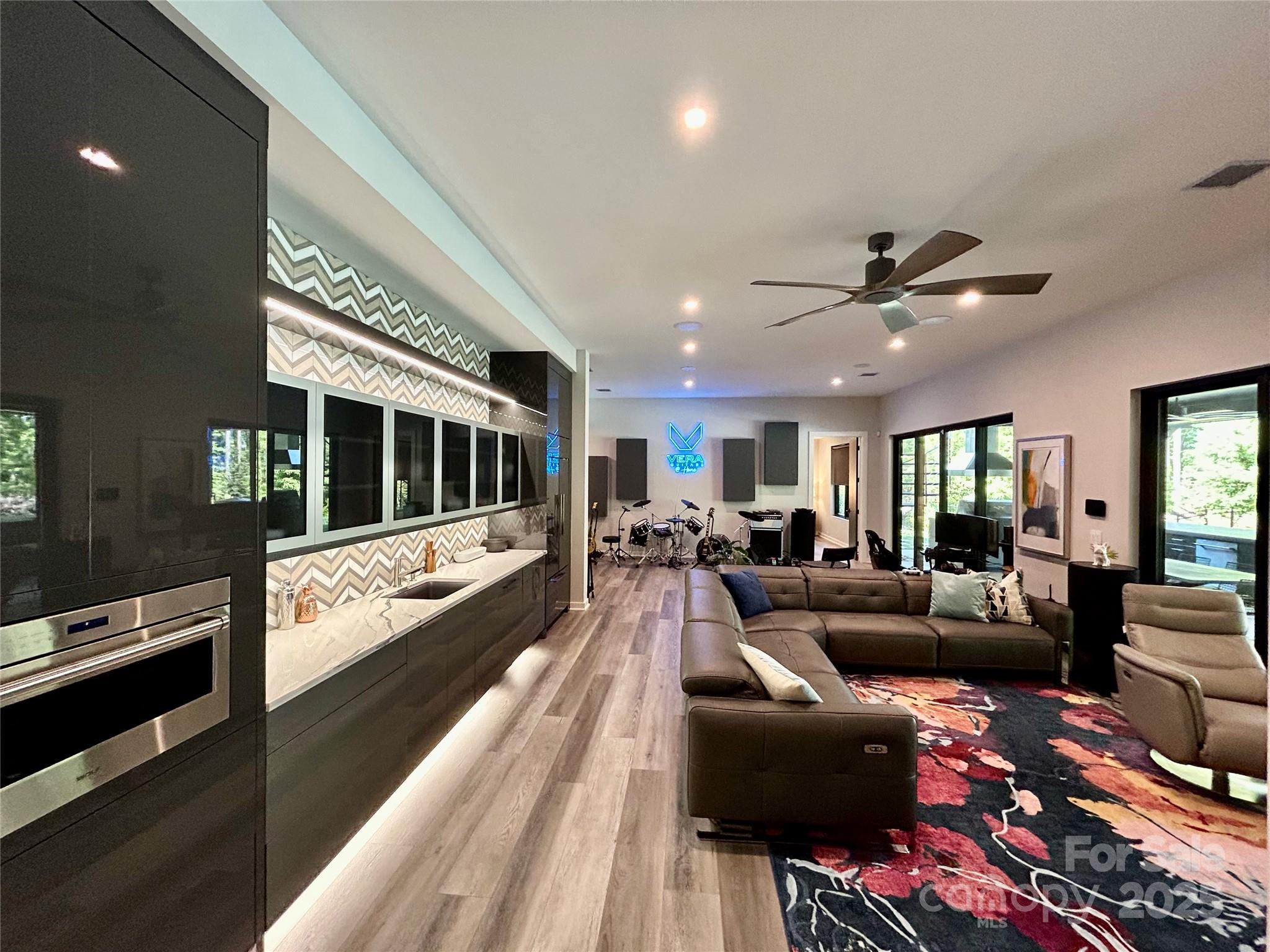 McLean - South Shore - Residential