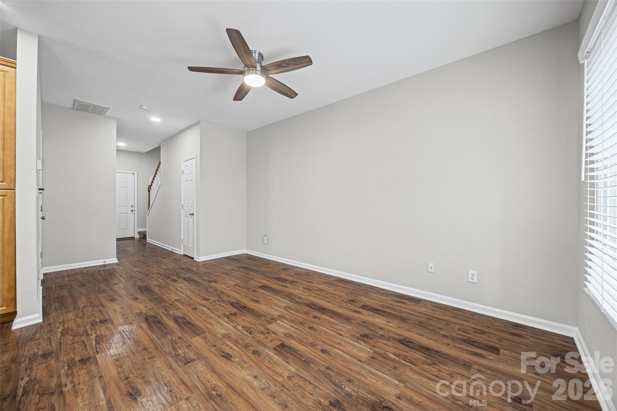 2113 Lennoxshire Square Court