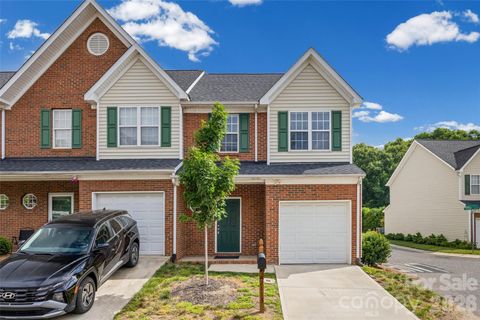 Photo of 2113 Lennoxshire Square Court, Charlotte, NC 28210 (MLS # 4396839)