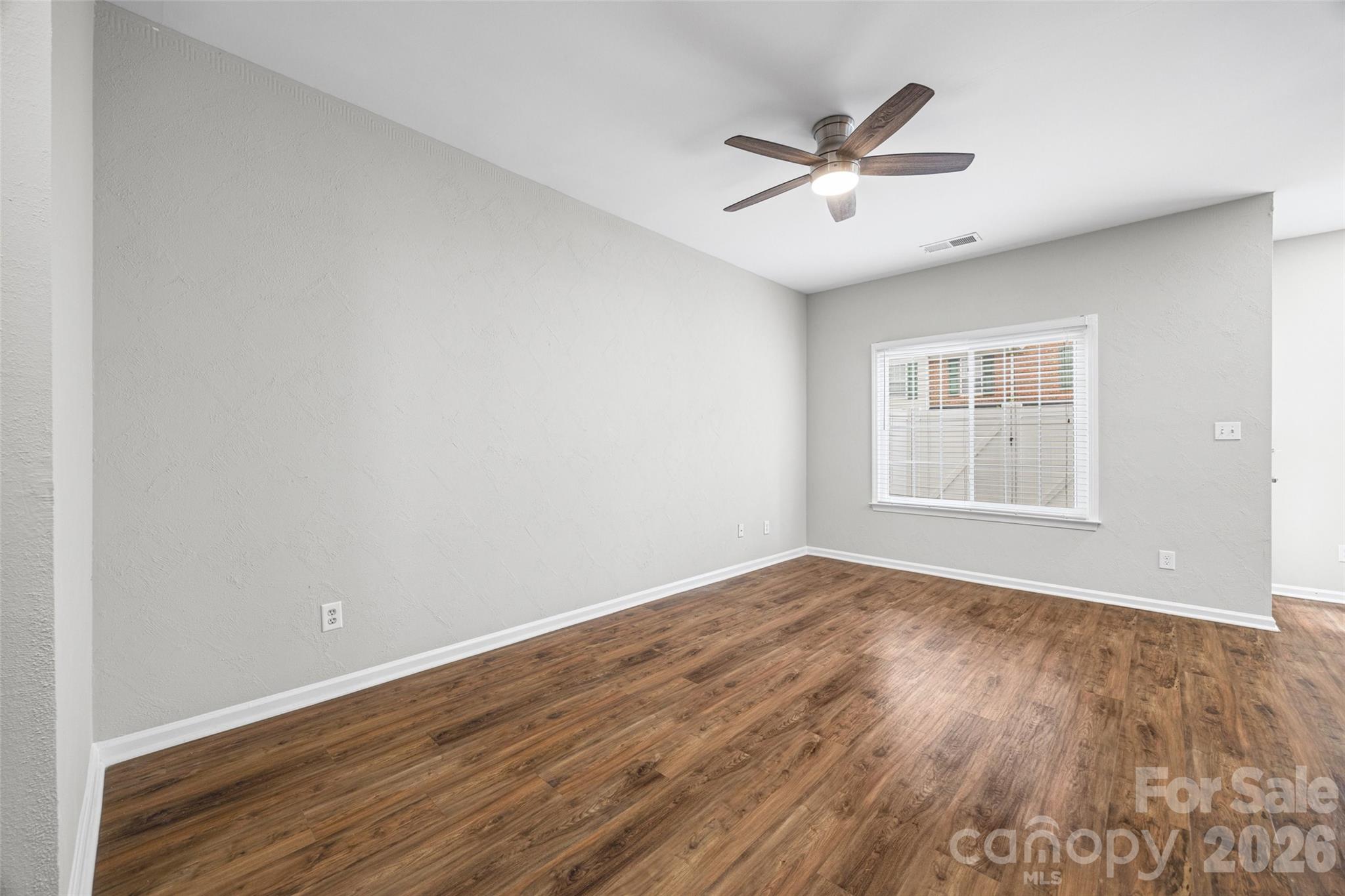 2113 Lennoxshire Square Court