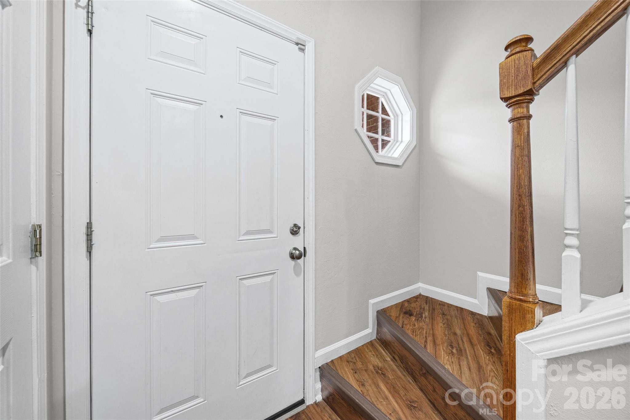 2113 Lennoxshire Square Court