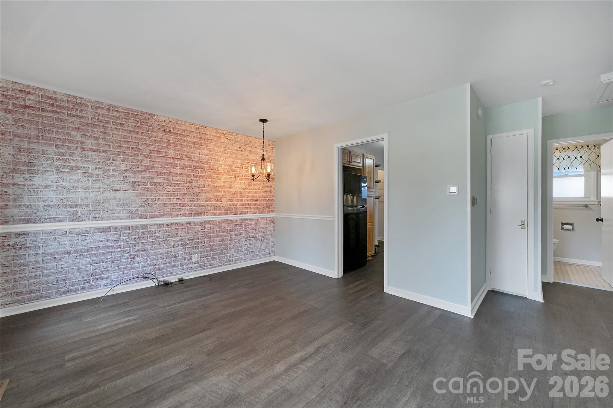 Sapphire Manor - Residential