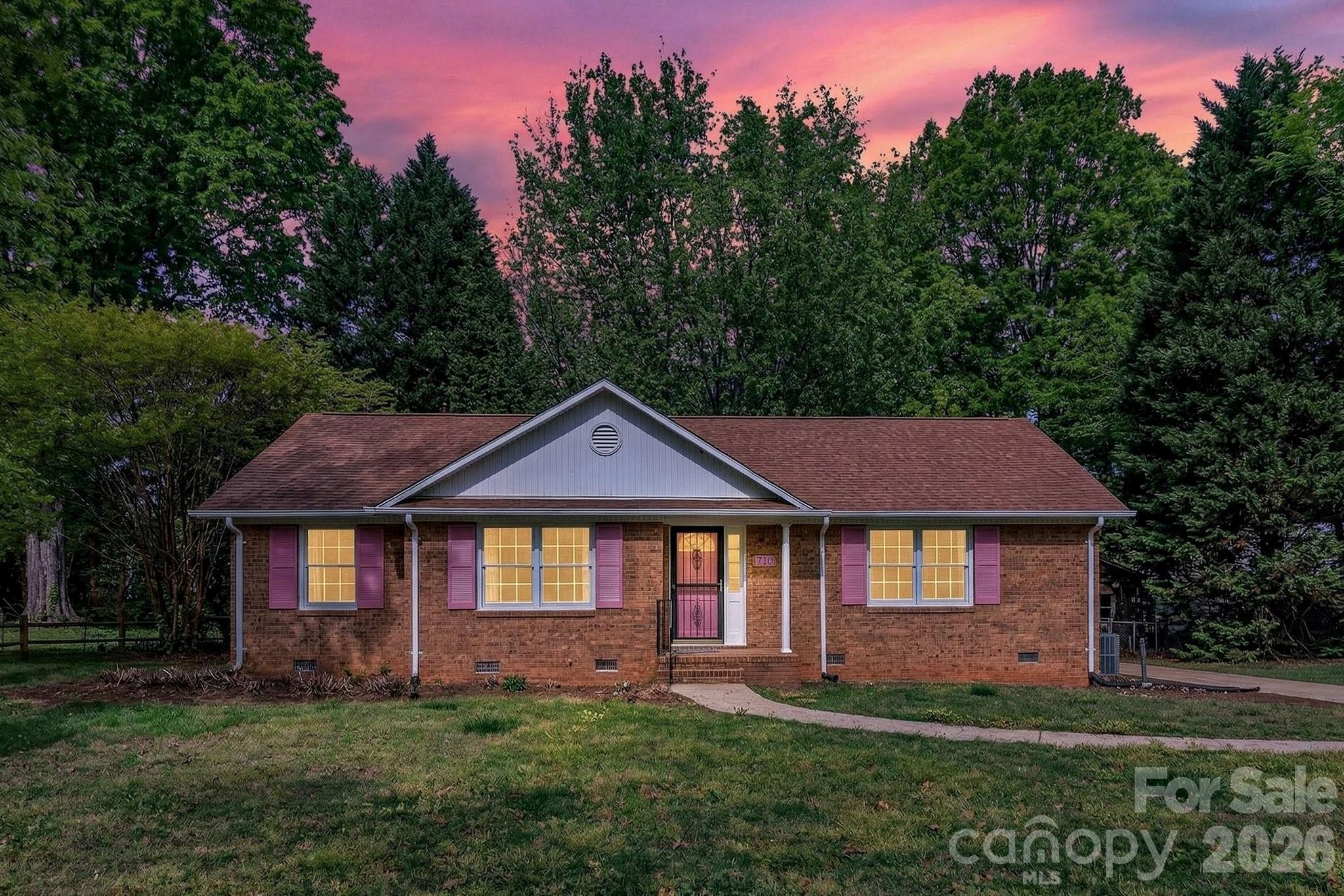 Twin Oaks - Residential