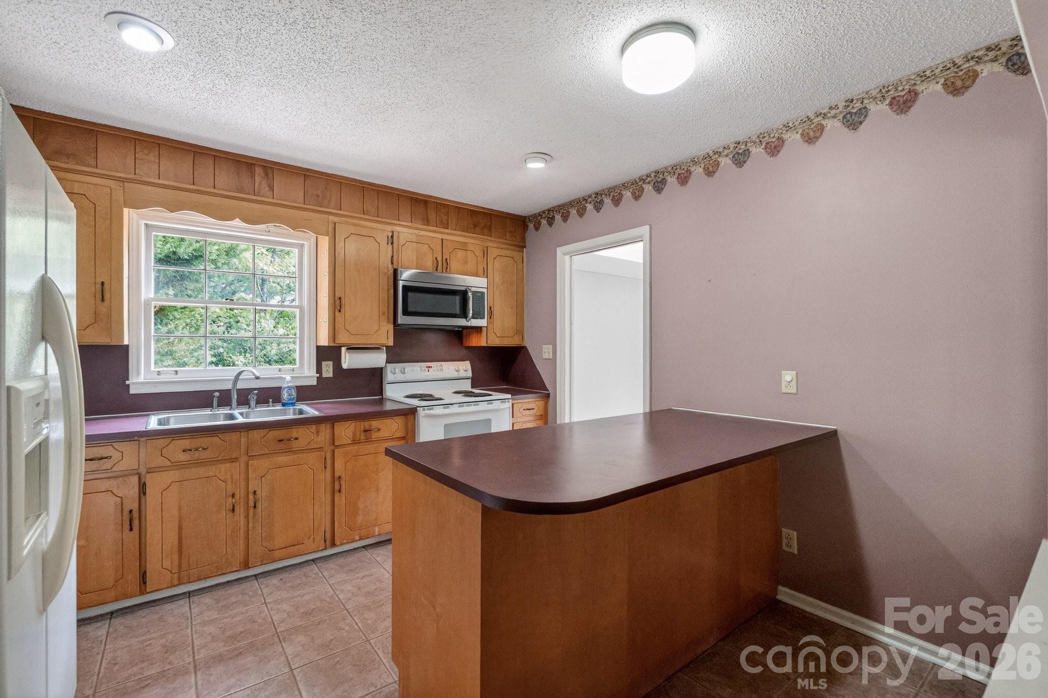 Twin Oaks - Residential