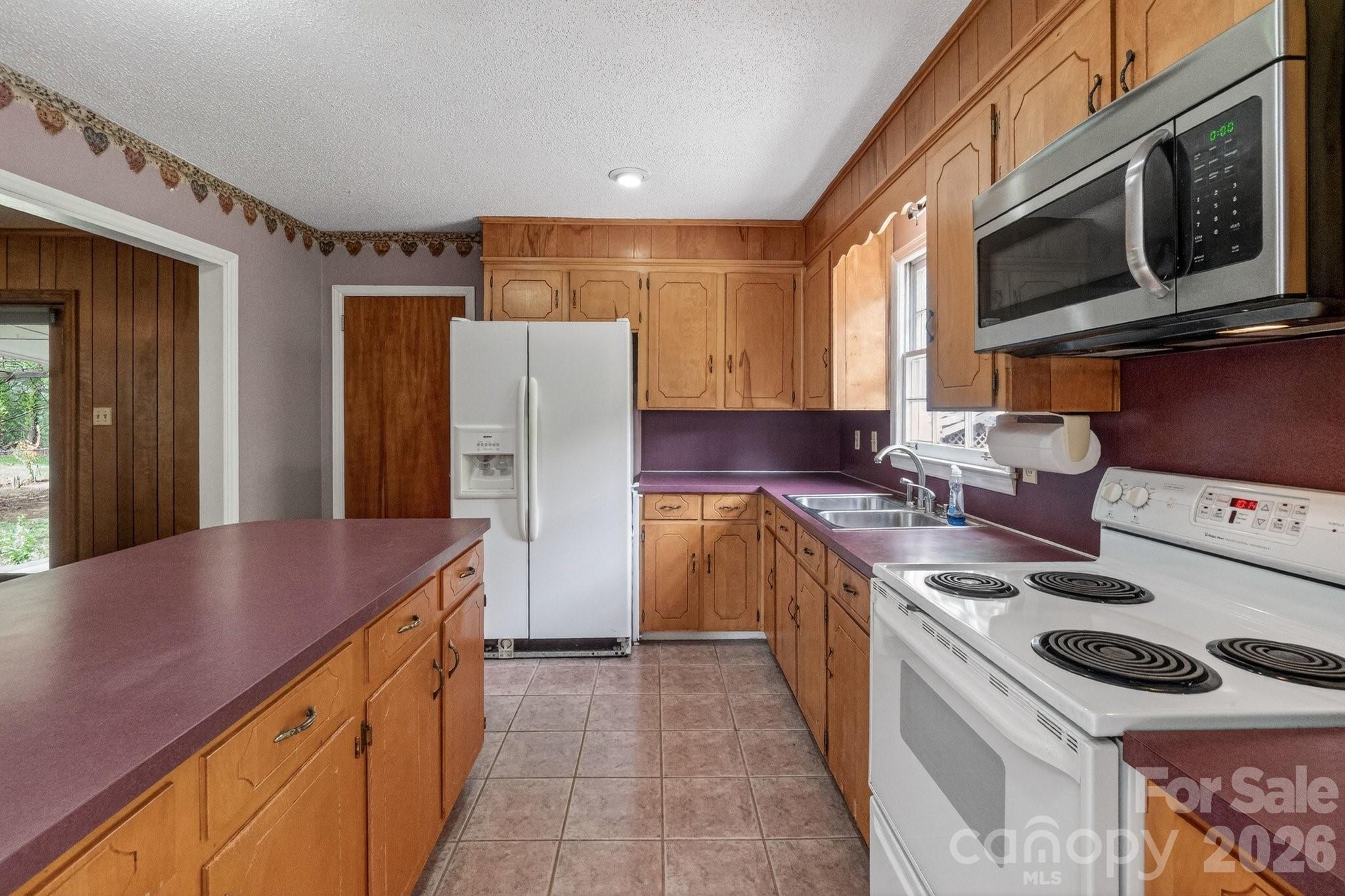 Twin Oaks - Residential