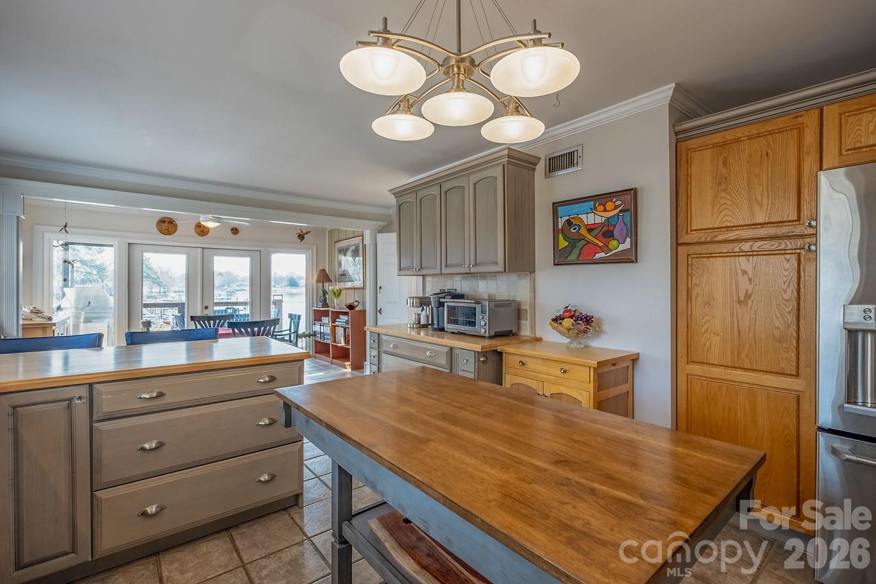 Island Forest - Residential