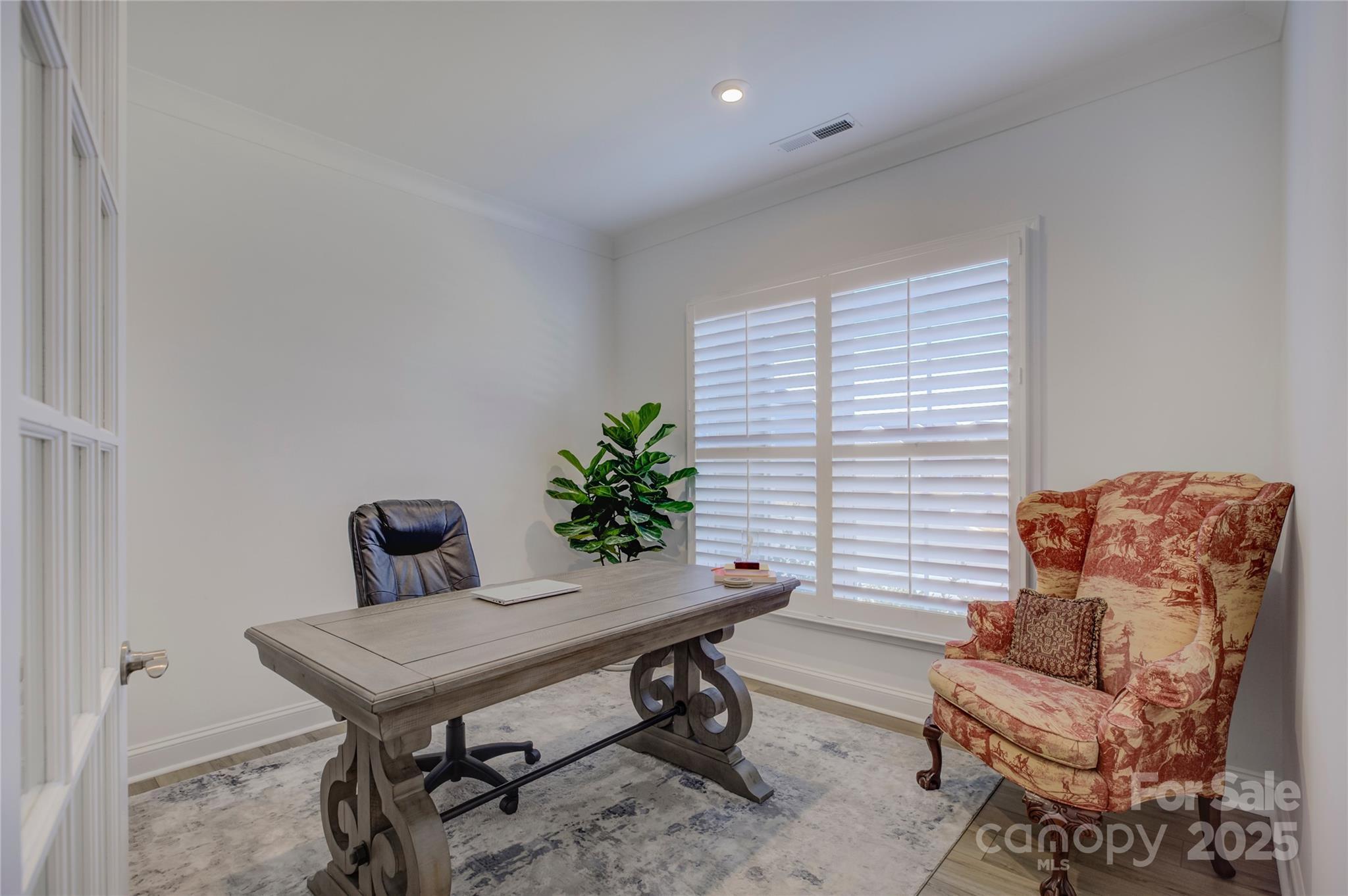 1224 Regions Boulevard