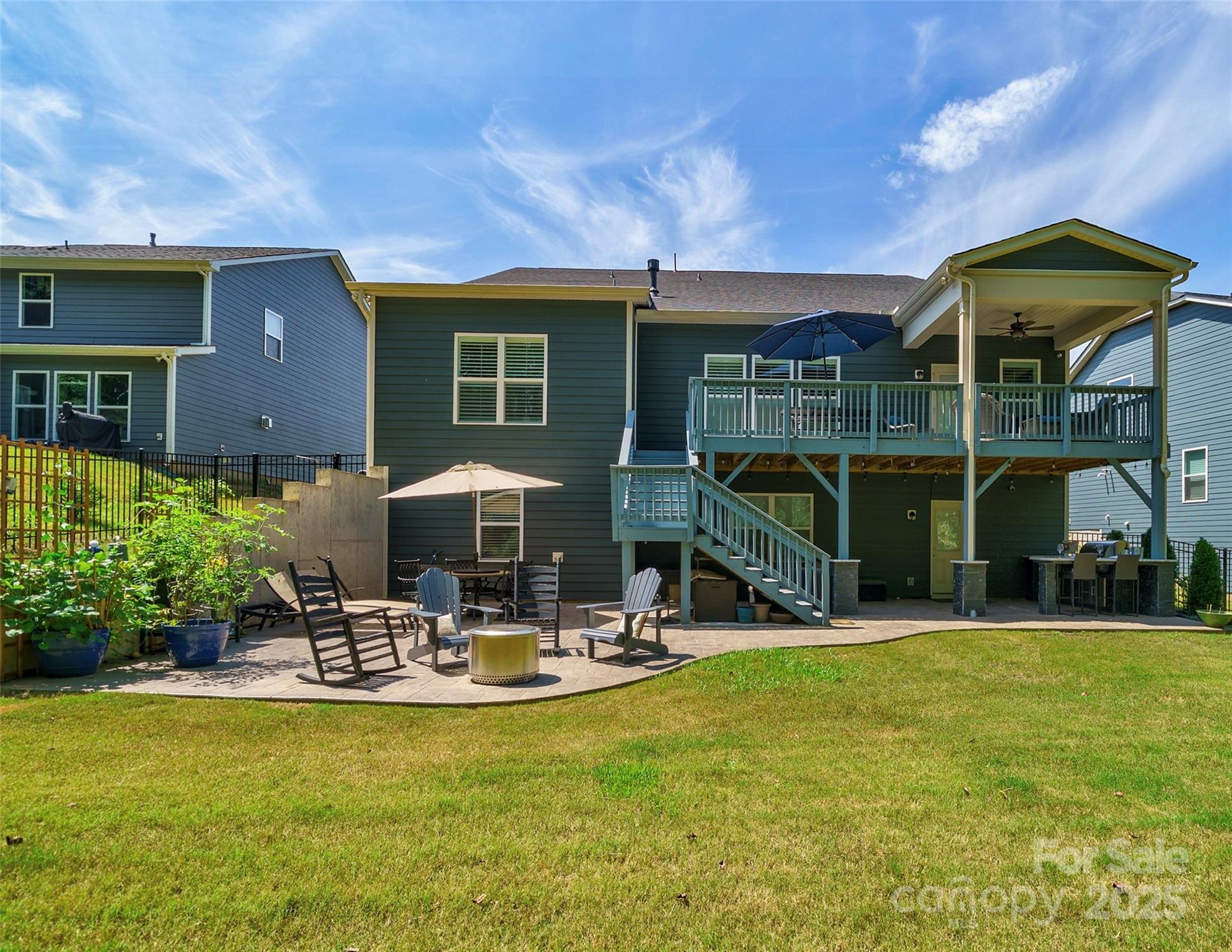1224 Regions Boulevard