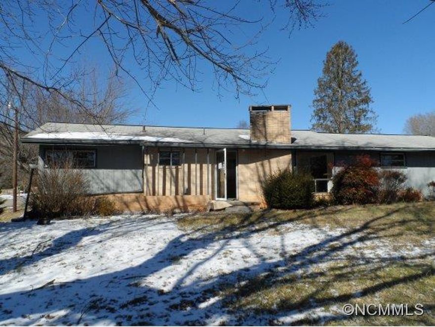 Sellers/agents make no representations. Buyers/agents advised to verify all info and perform all inspections. ADD'L addenda apply. This property will be sold via an Online auction:Realtybid.com from 7/8/14-7/22/14.