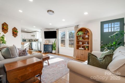 213 Sandy Creek Court Hendersonville NC 28792