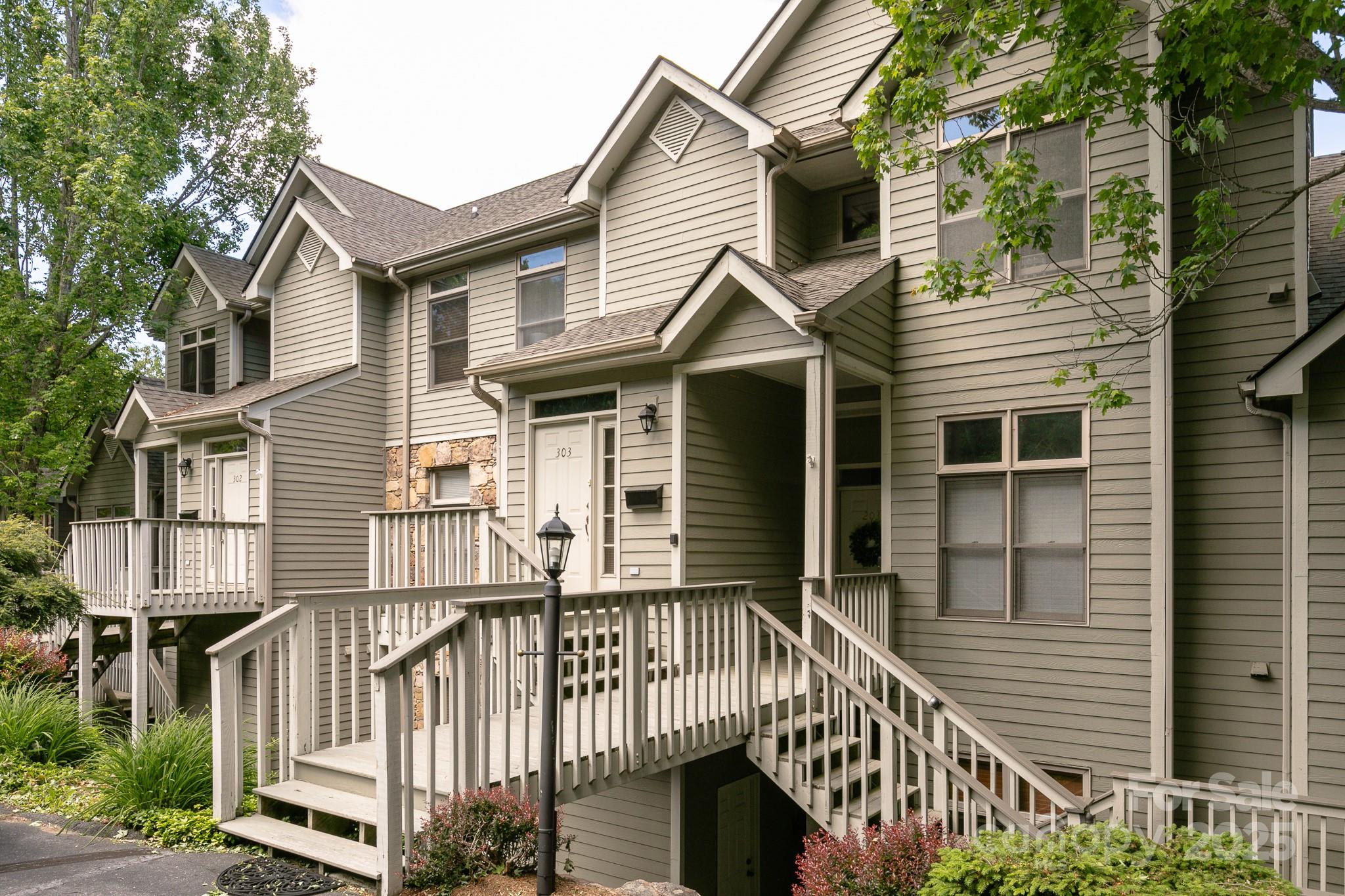 130 Stoney Falls Loop 2-303