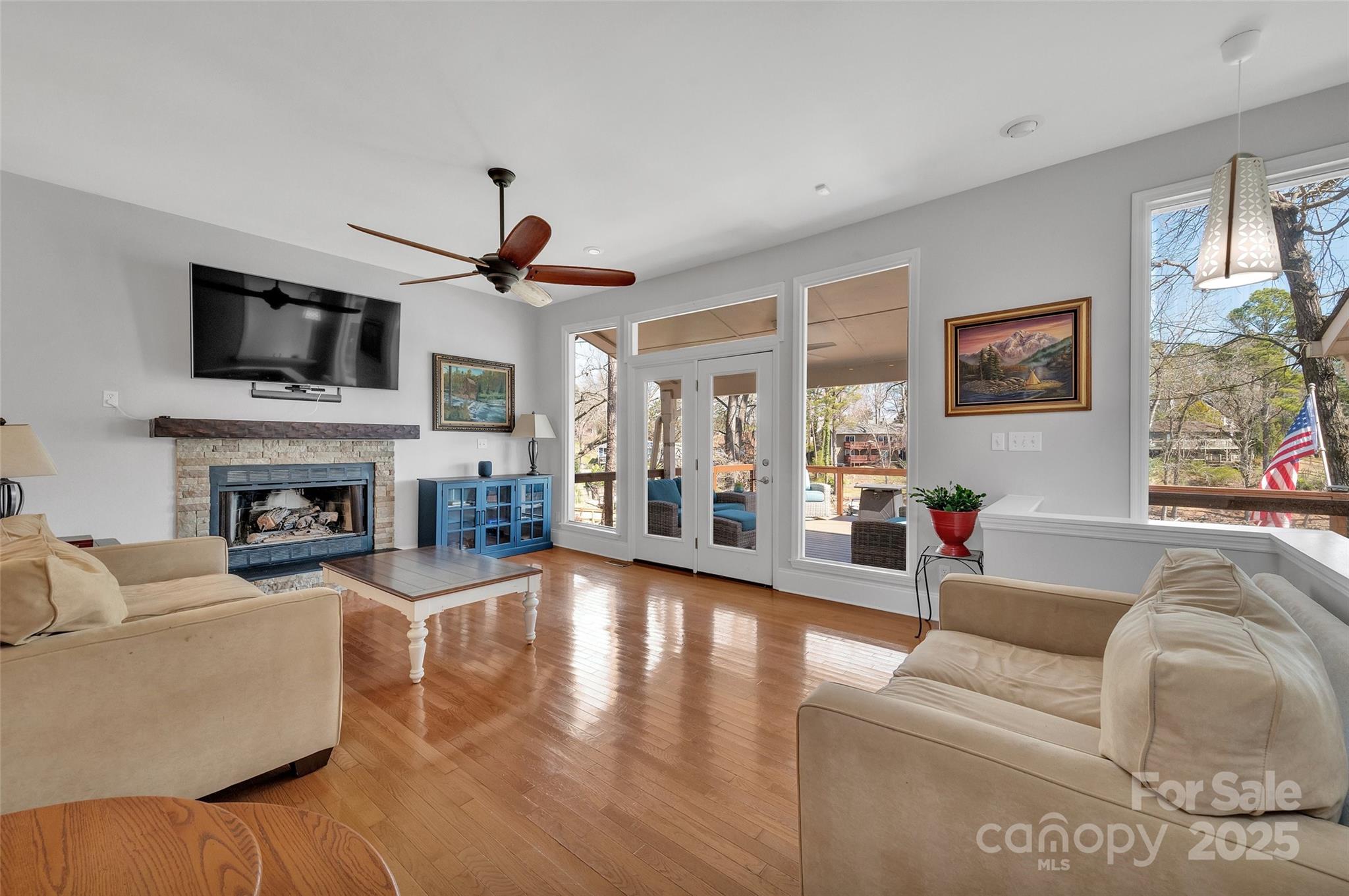 Tega Cay - Residential