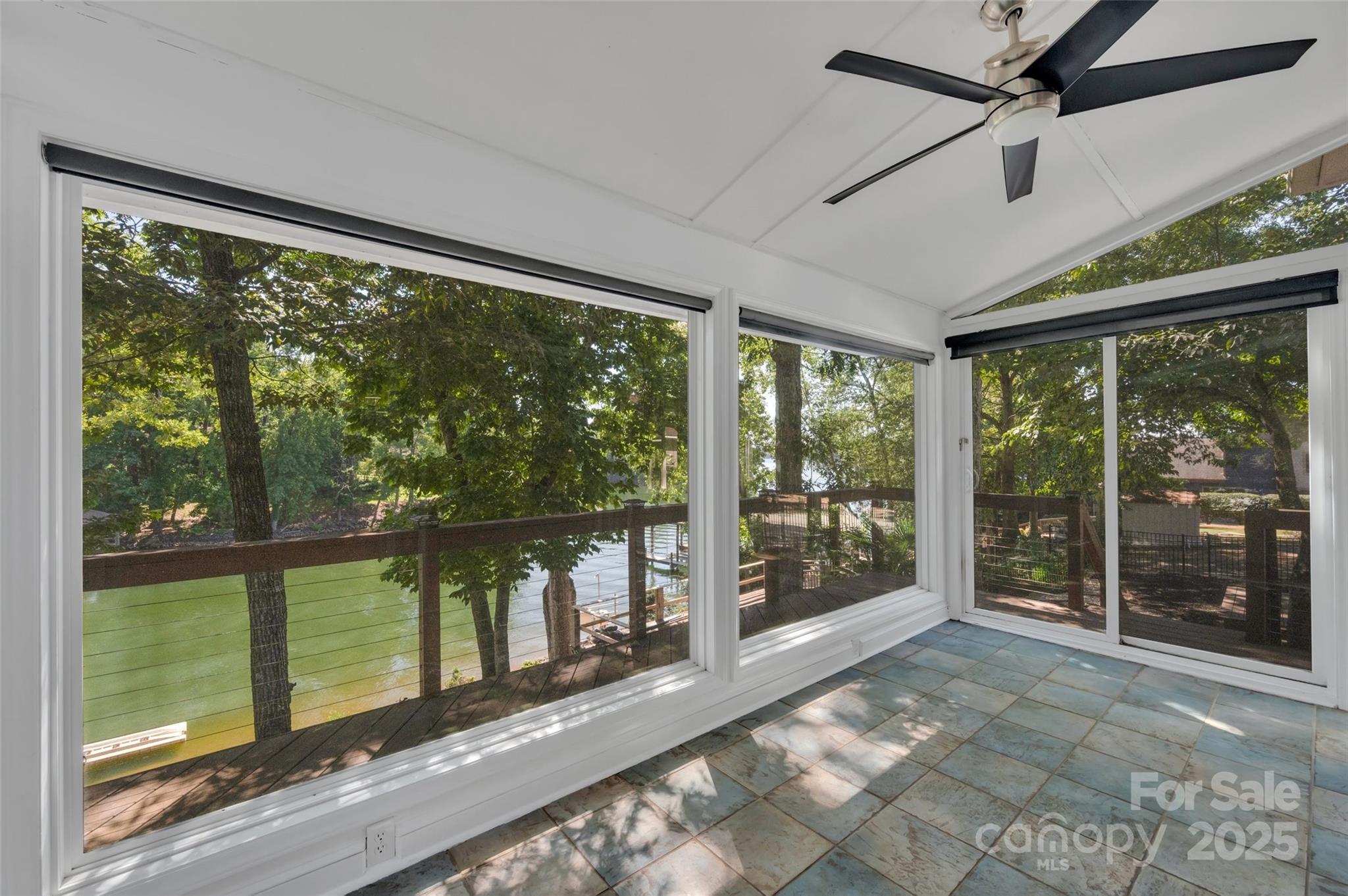 Tega Cay - Residential