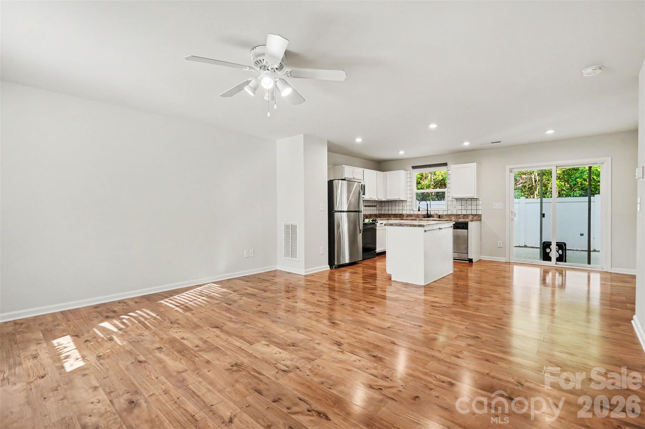 1602 Joseph Hewes Court