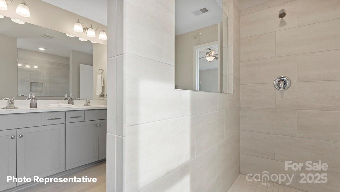 FALLS COVE AT LAKE NORMAN - Residential