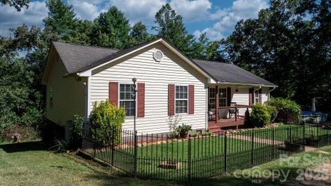 Photo of 4218 Piney Road, Morganton, NC 28655 (MLS # 4425976)