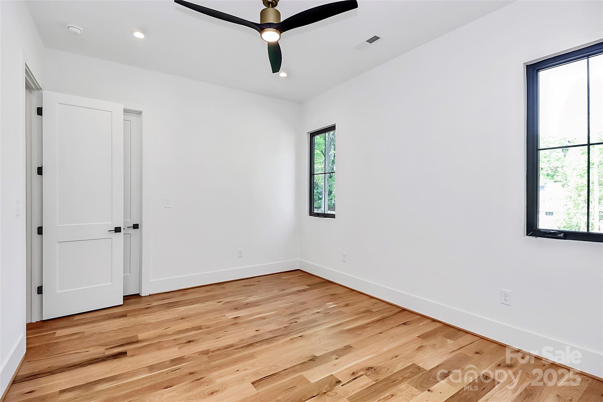 Villa Heights - Residential