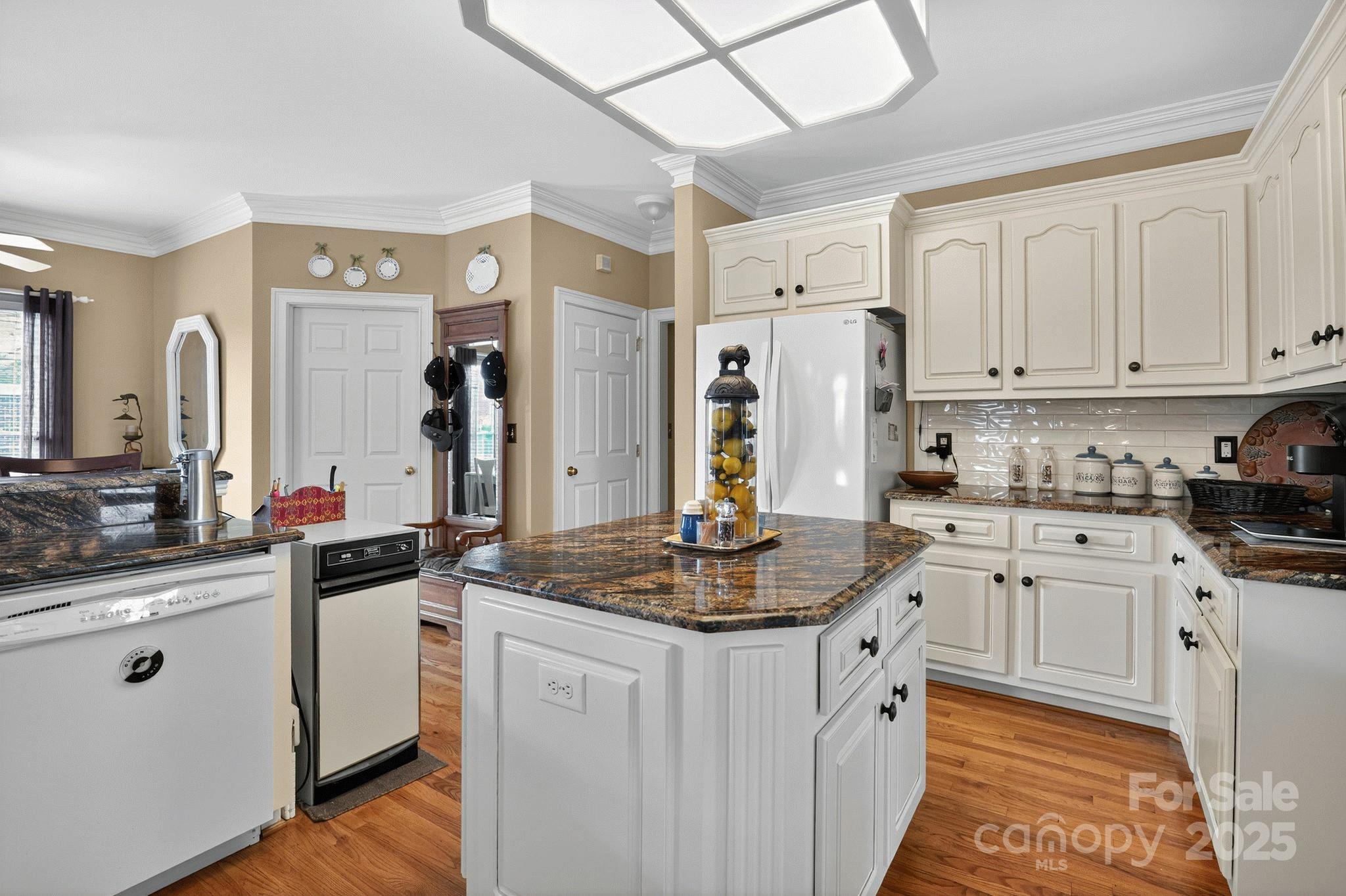 Chandelle - Residential