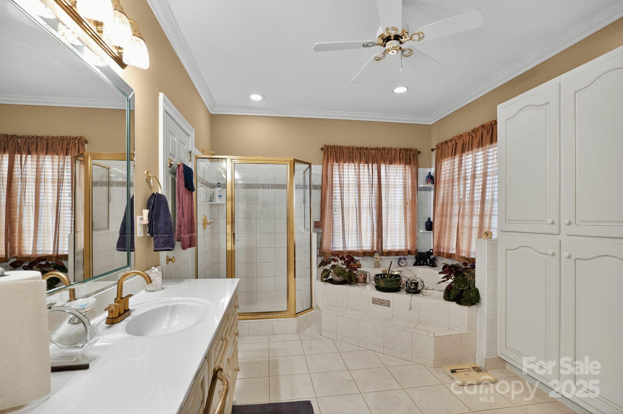 Chandelle - Residential