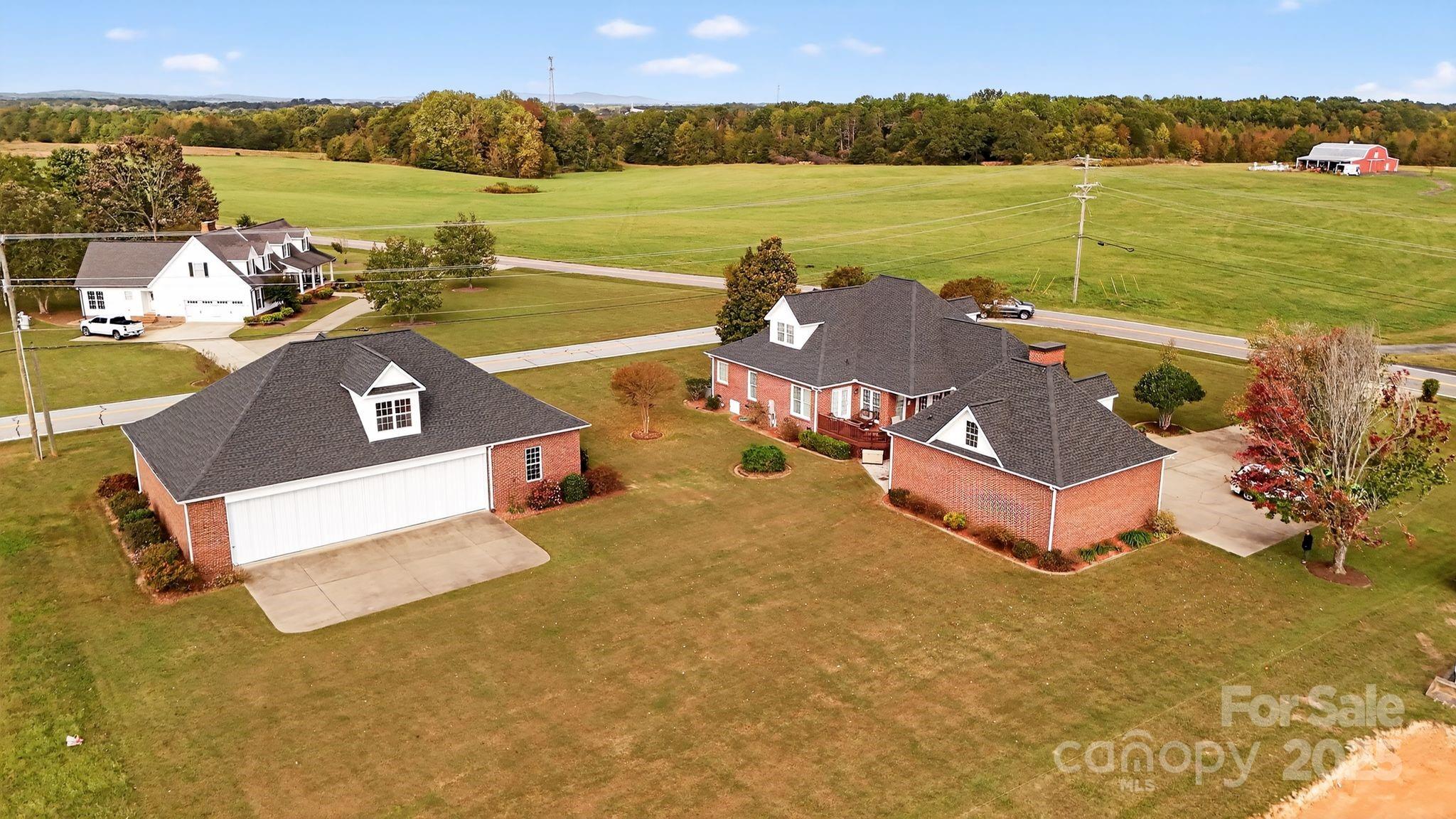 Chandelle - Residential