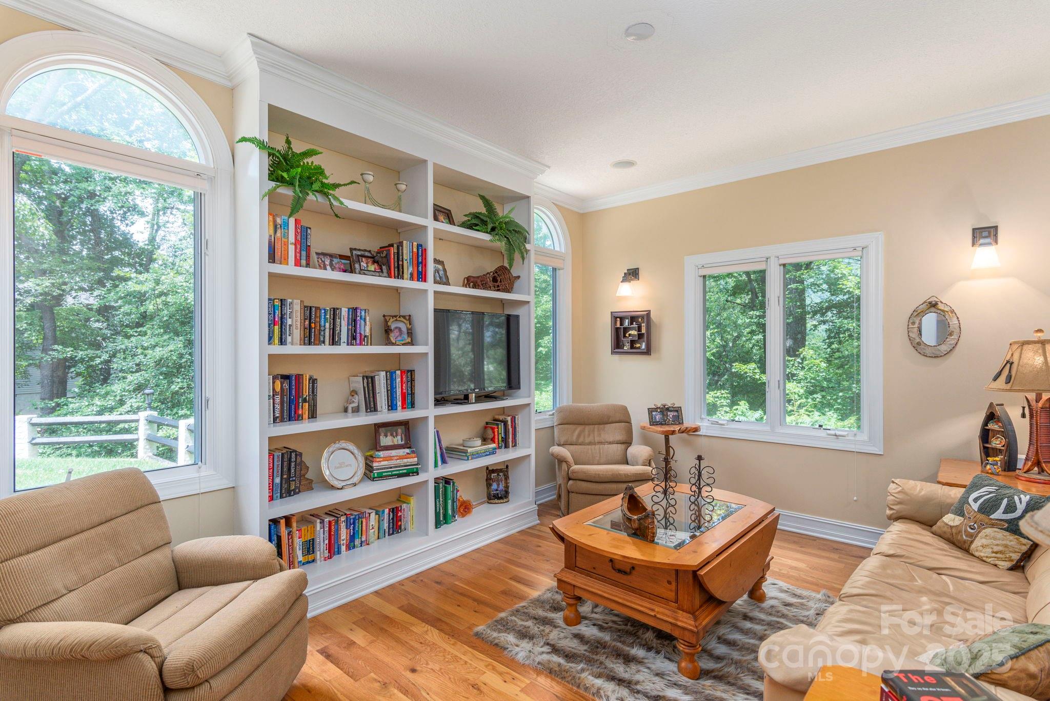 154 Windmere Trace