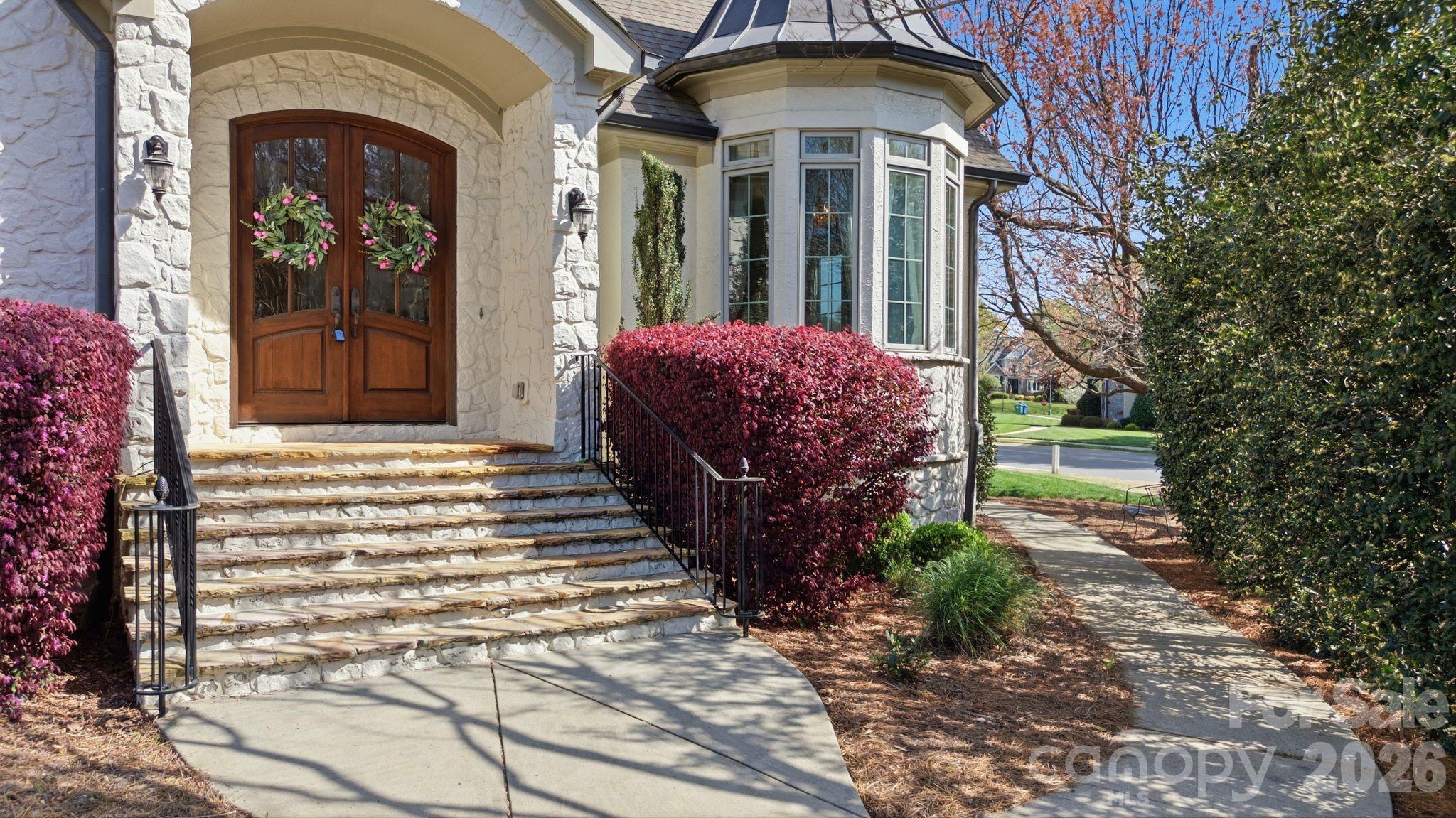 The Peninsula - Residential