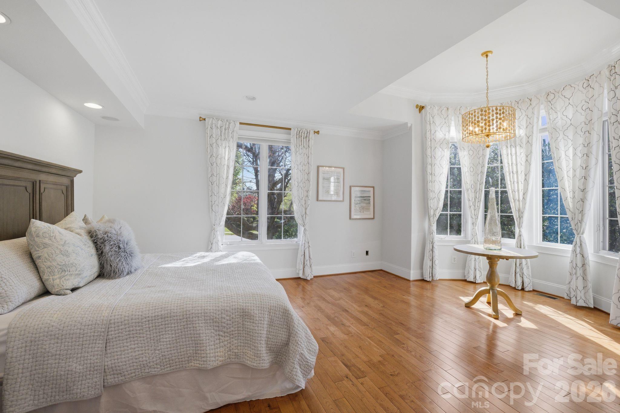 The Peninsula - Residential