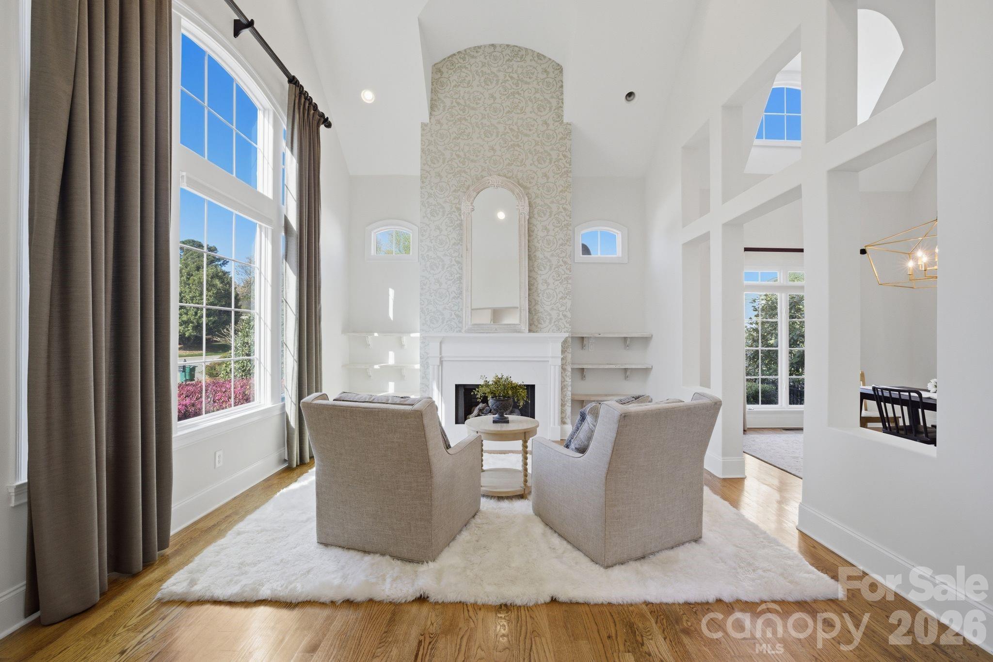 The Peninsula - Residential