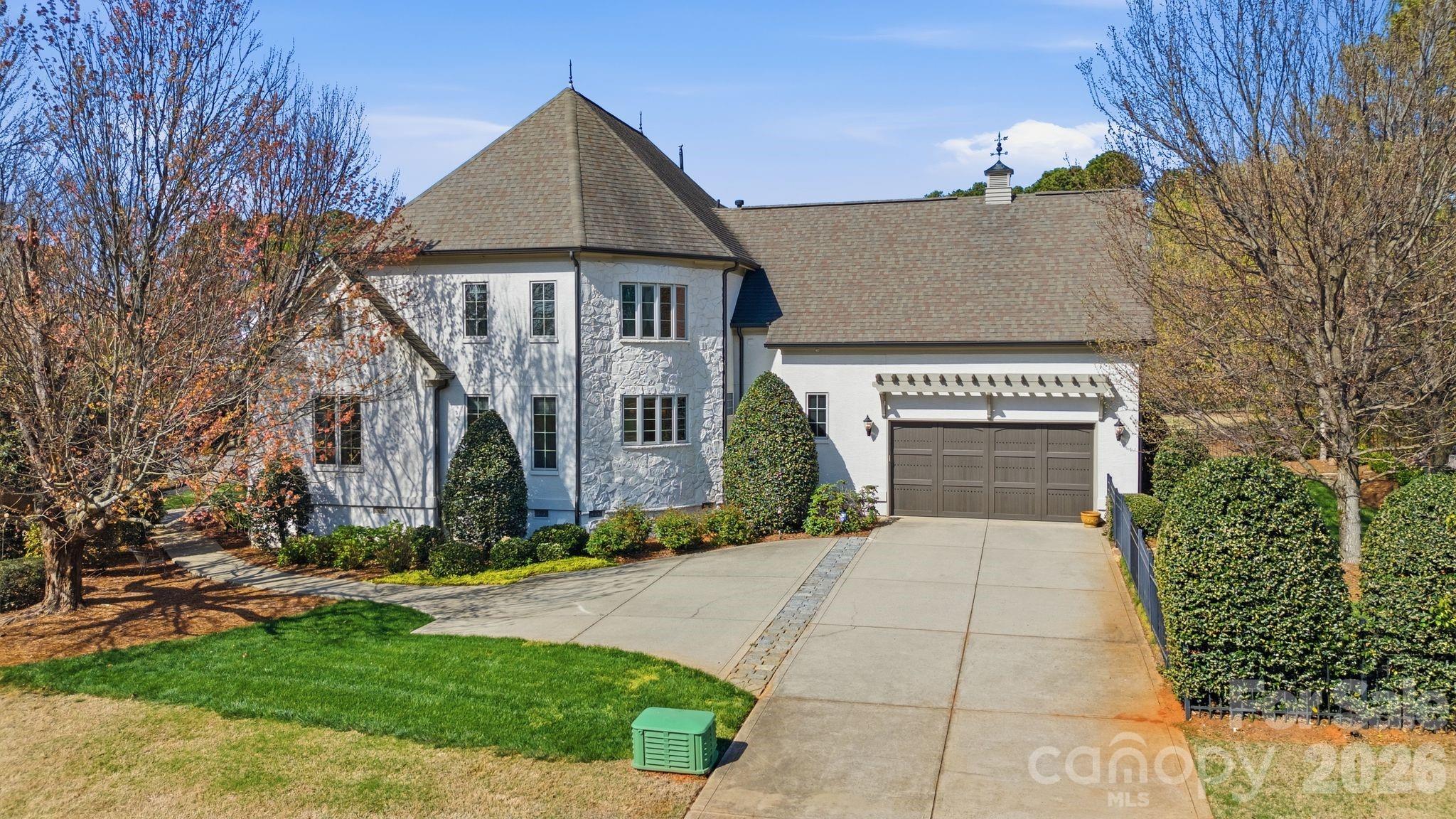 The Peninsula - Residential