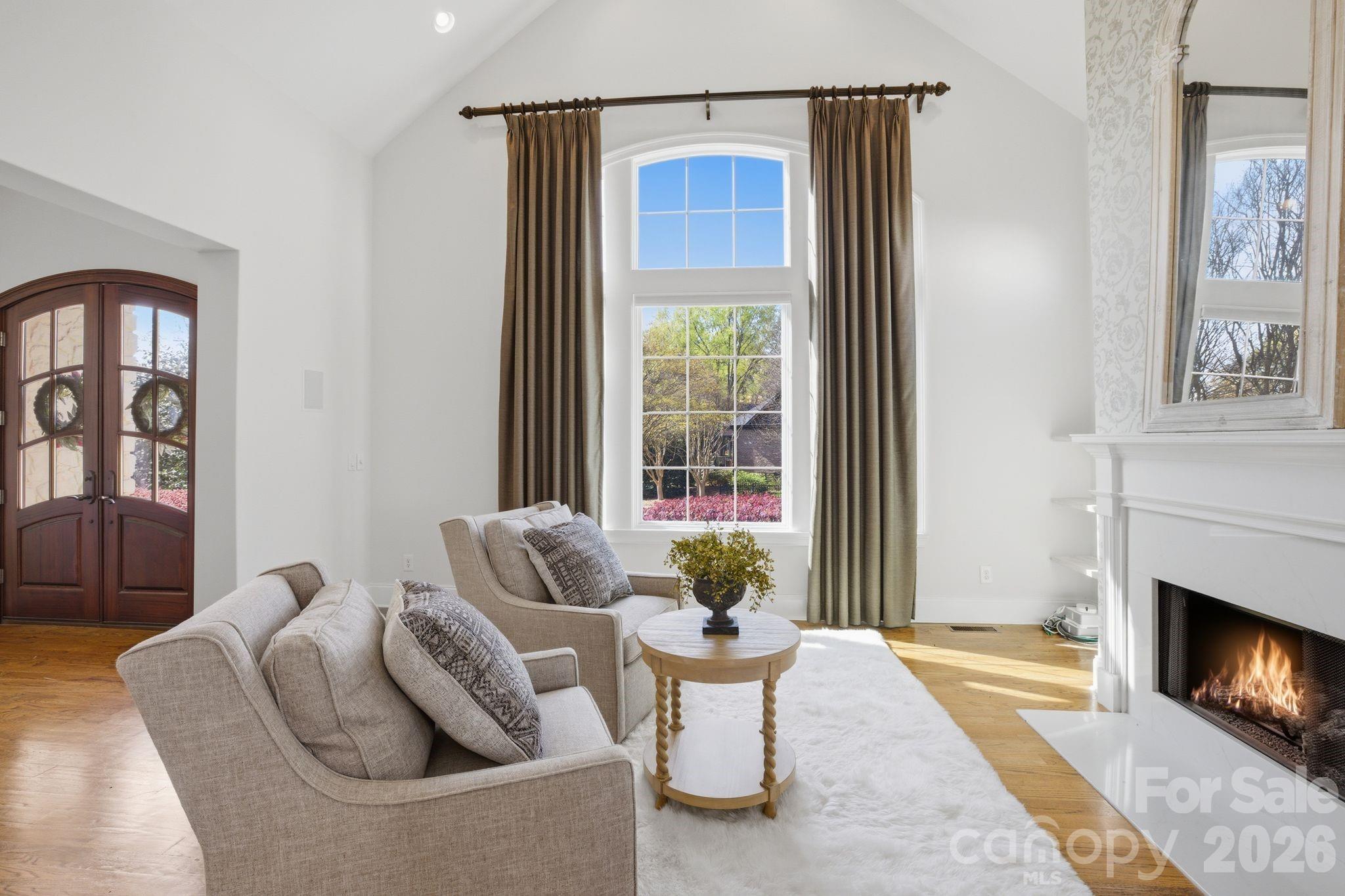 The Peninsula - Residential