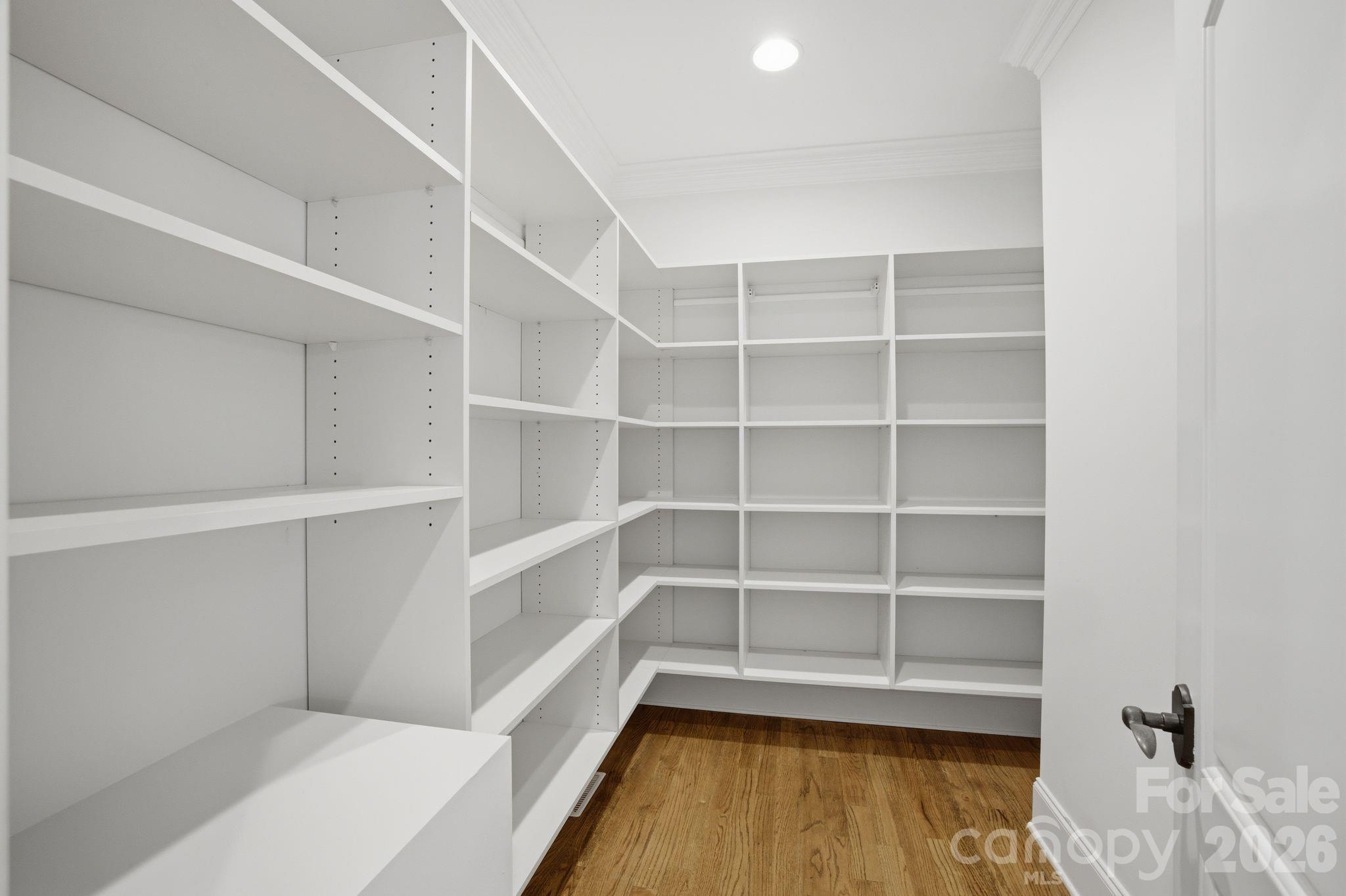 The Peninsula - Residential