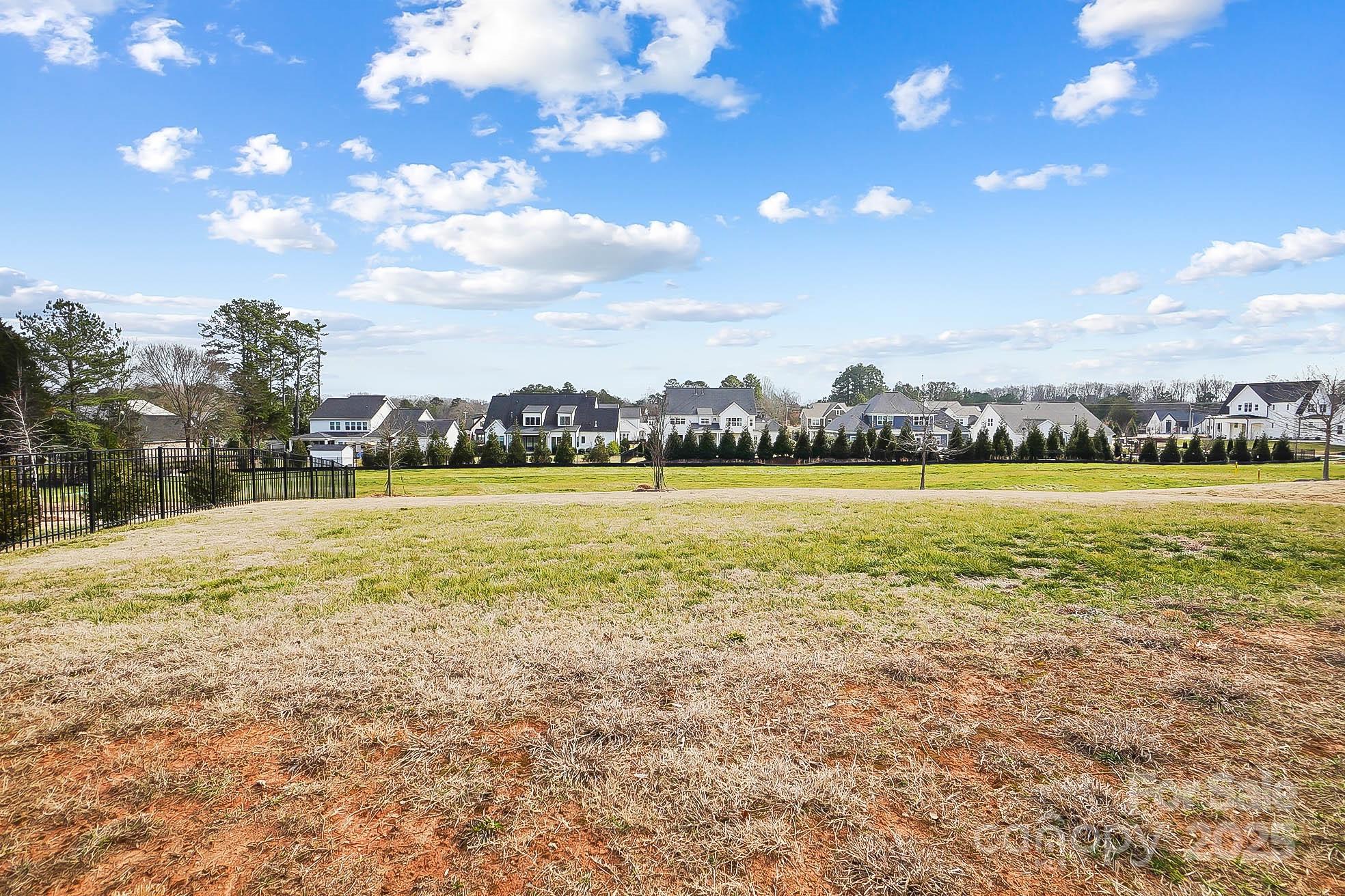 Hollins Grove - Residential