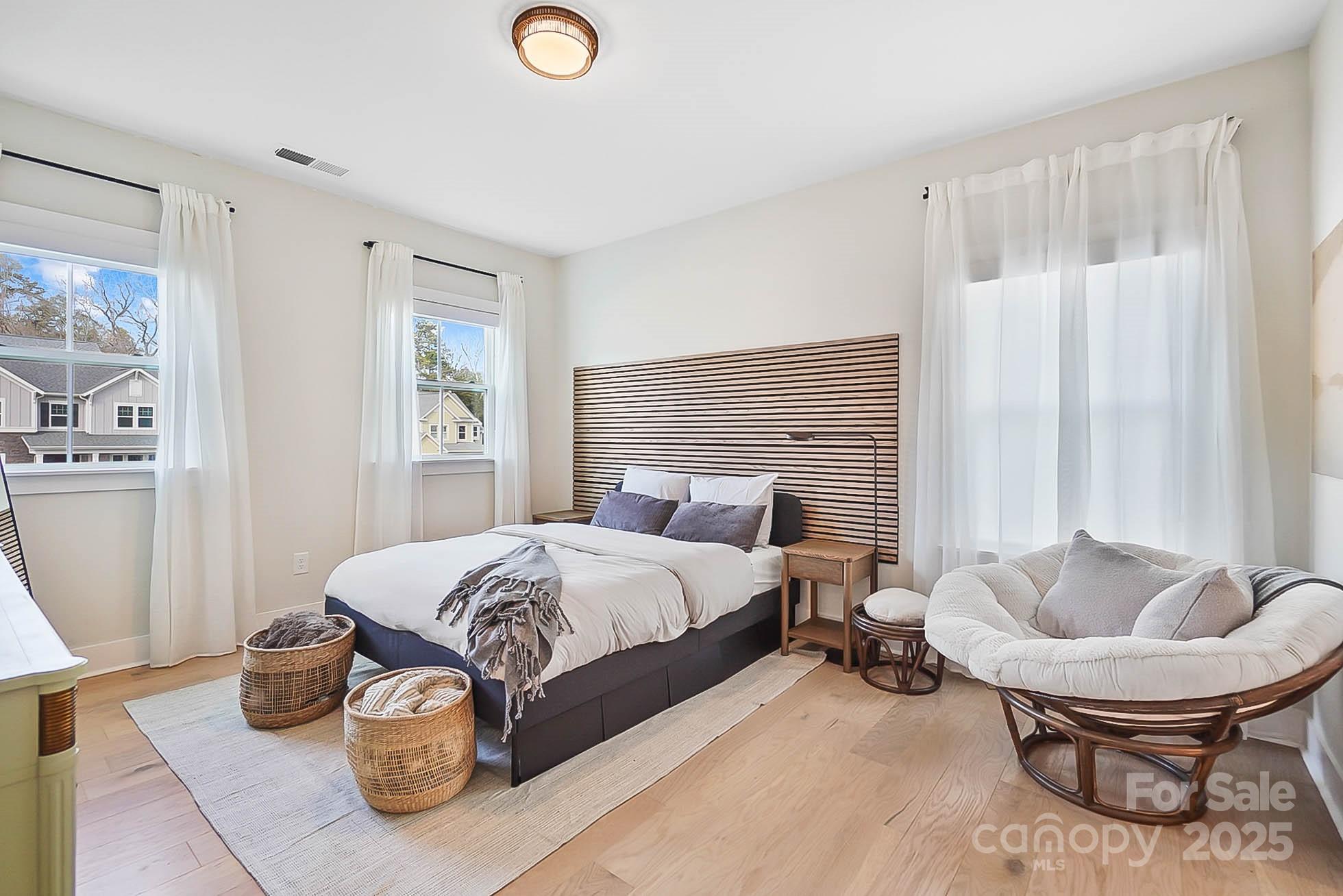 Hollins Grove - Residential