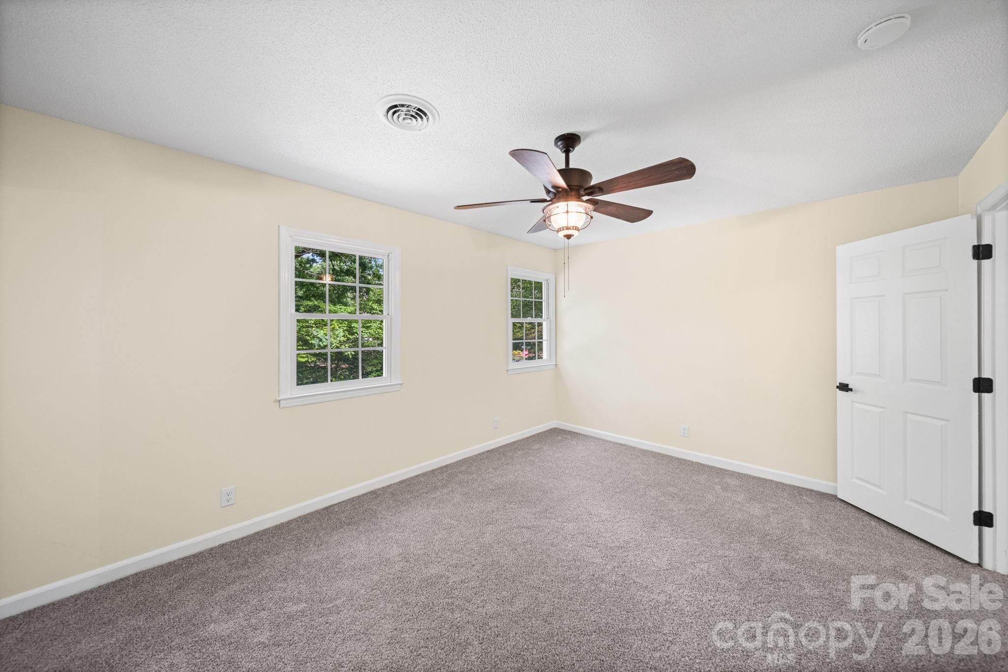 Twin Lakes - Residential