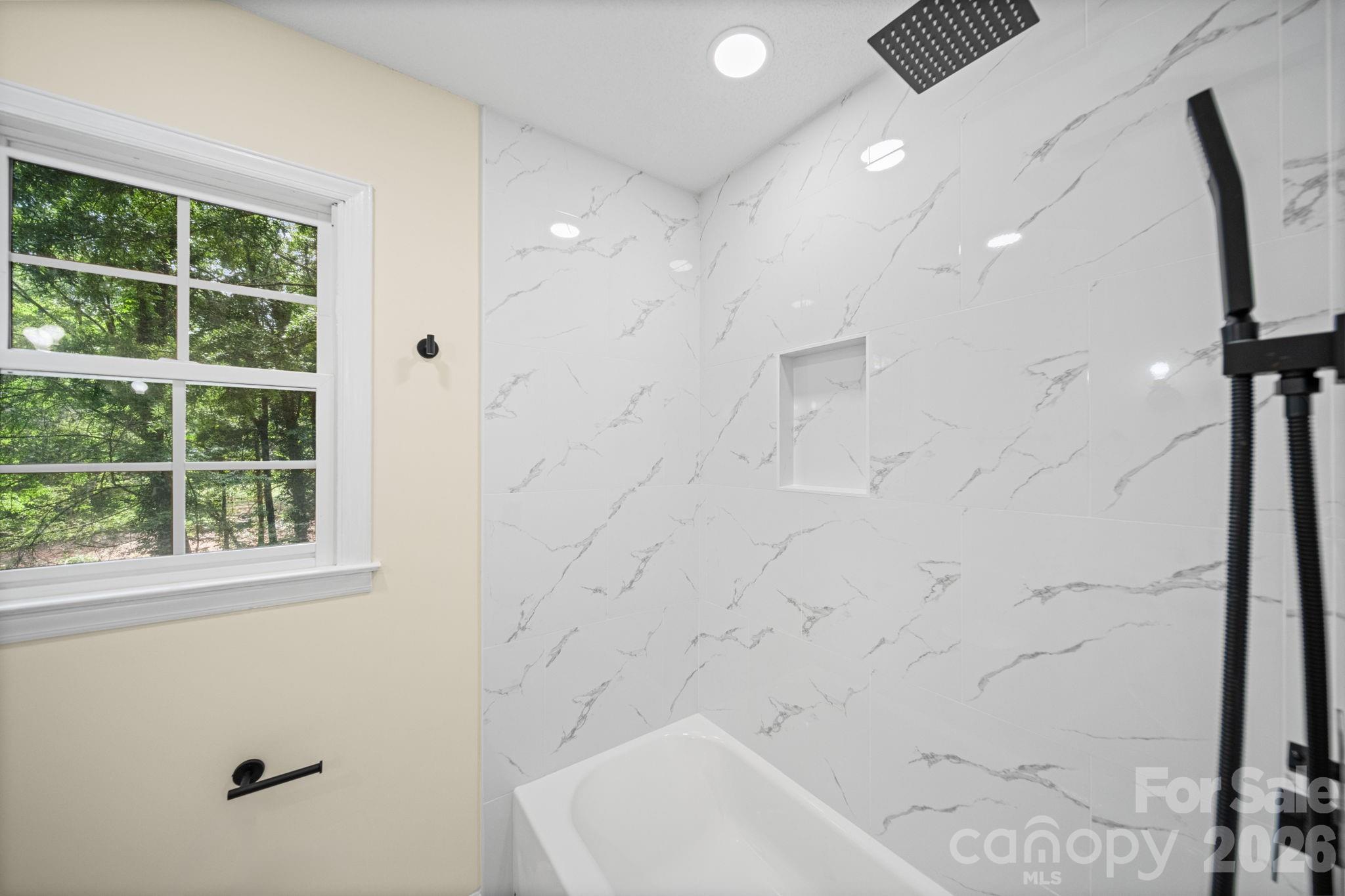 Twin Lakes - Residential